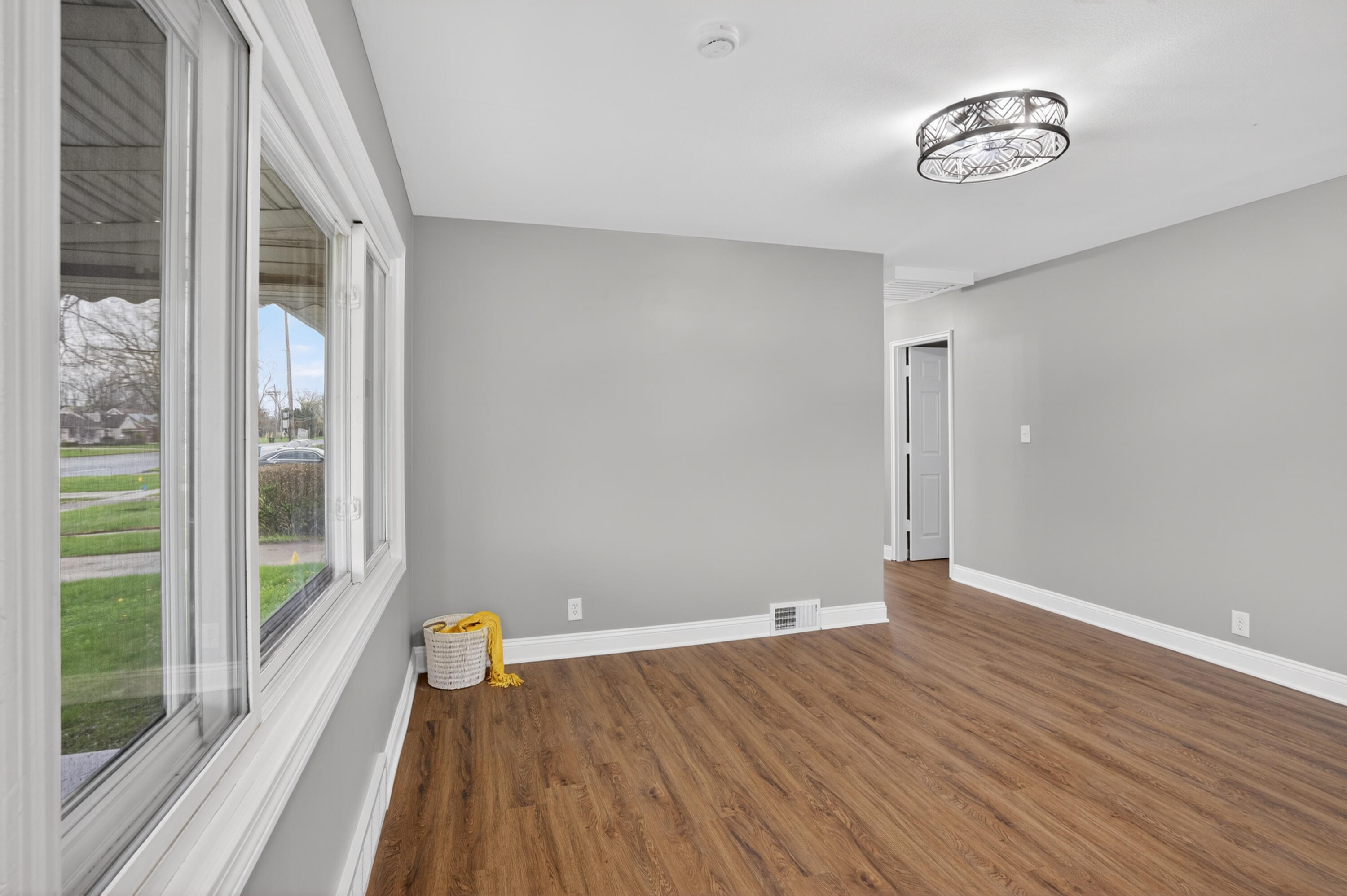 5022 S Middlebelt Road