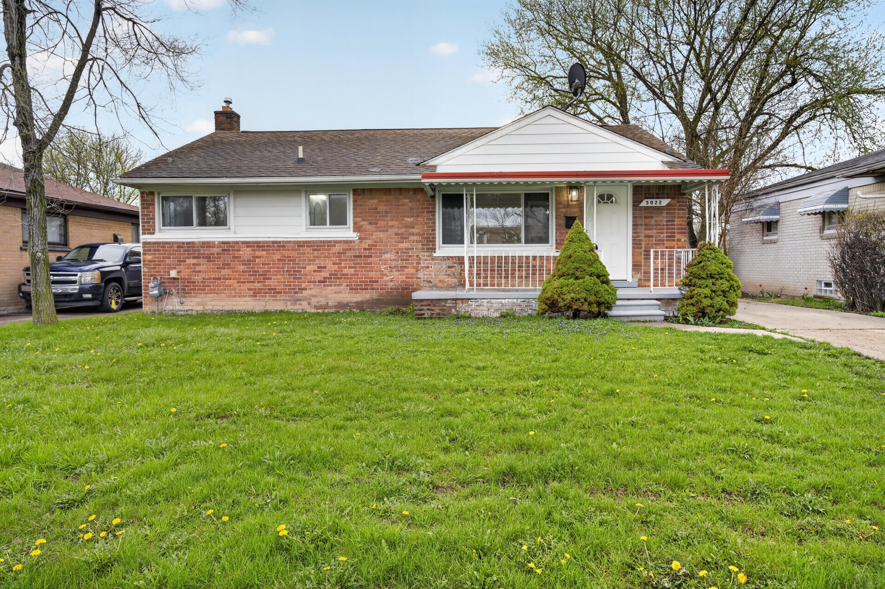 5022 S Middlebelt Road