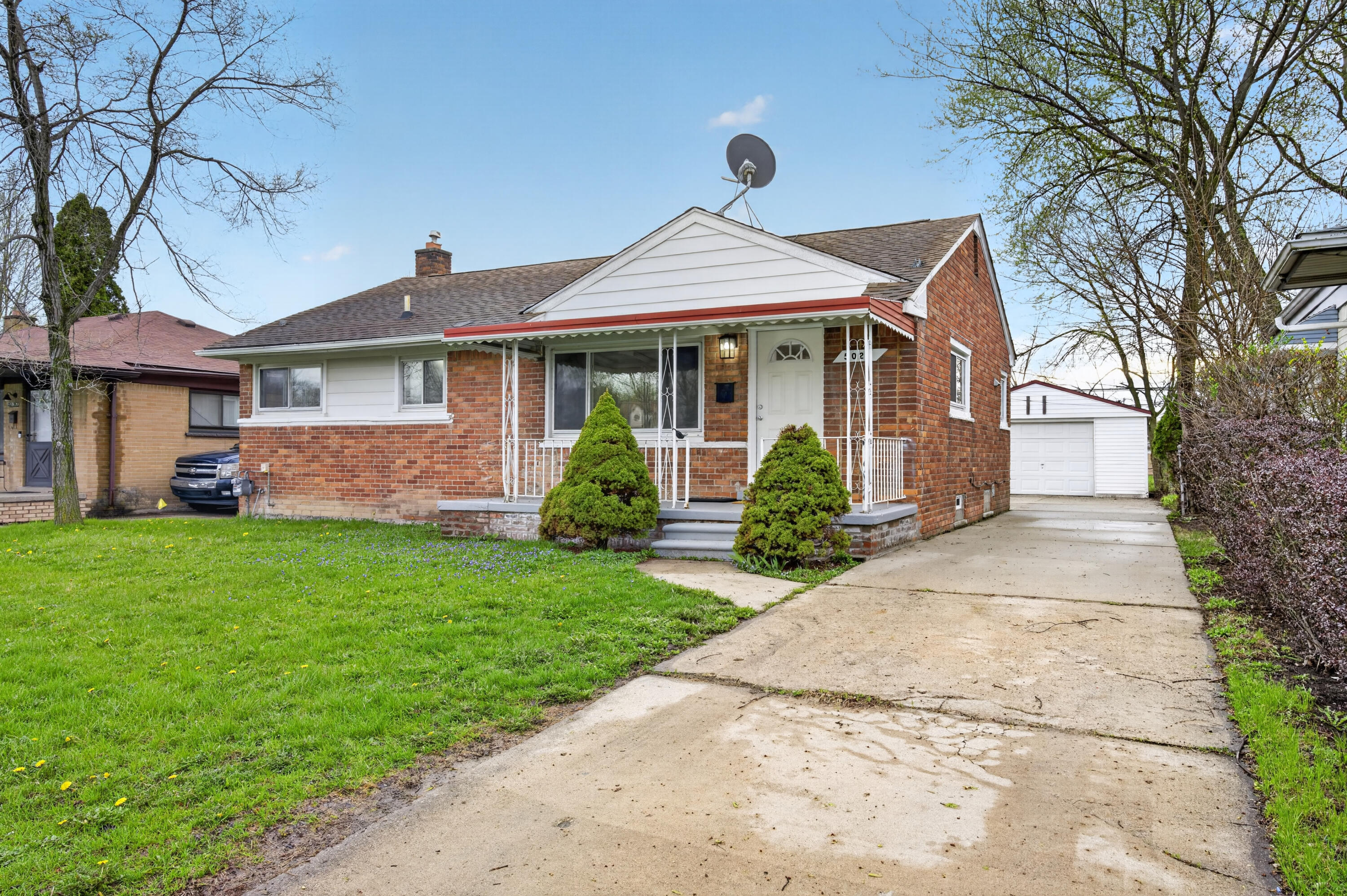 5022 S Middlebelt Road