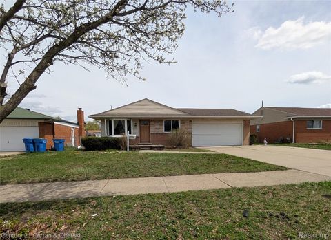 25532 Thomas Drive Warren City MI 48091
