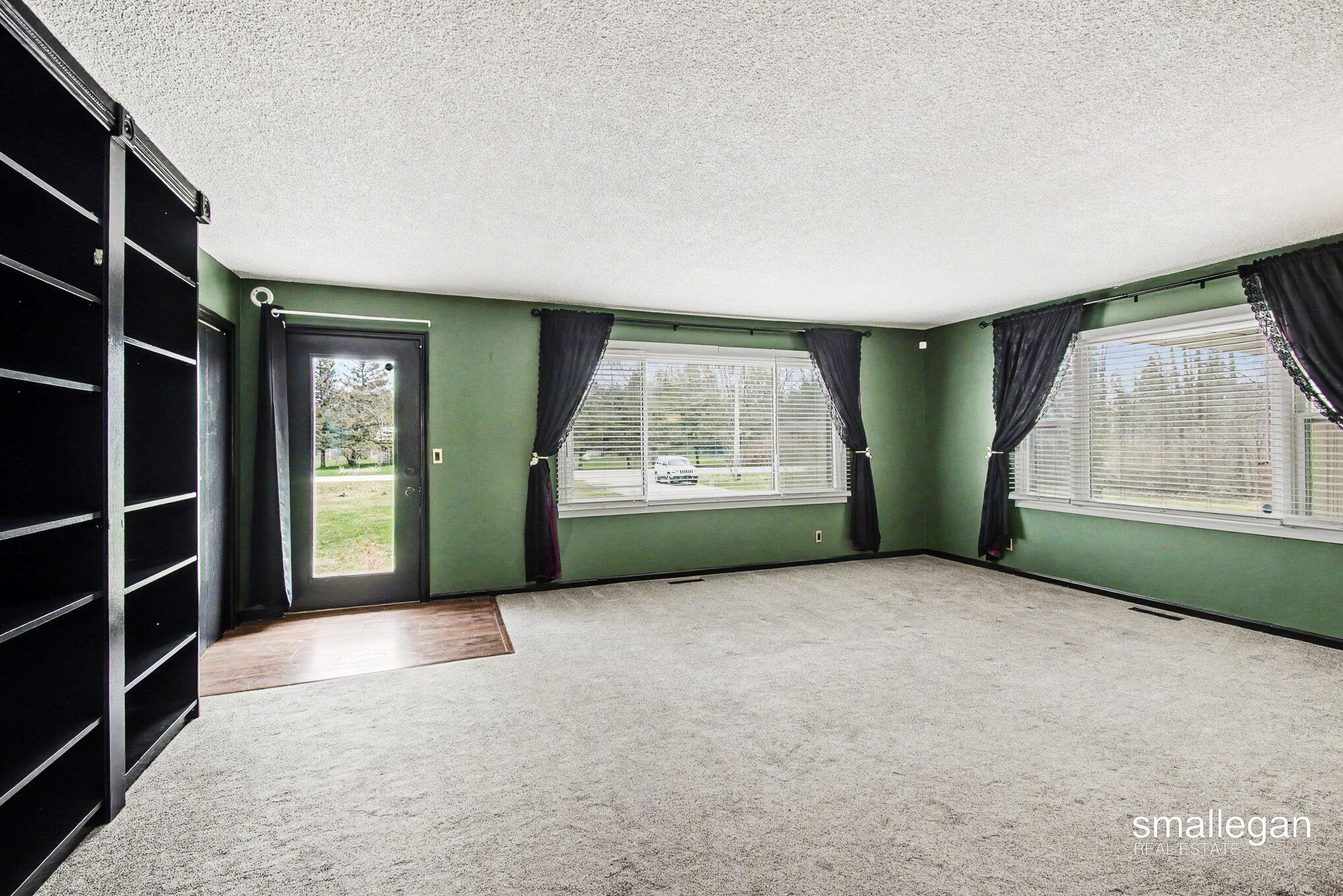 1120 S Loomis Road