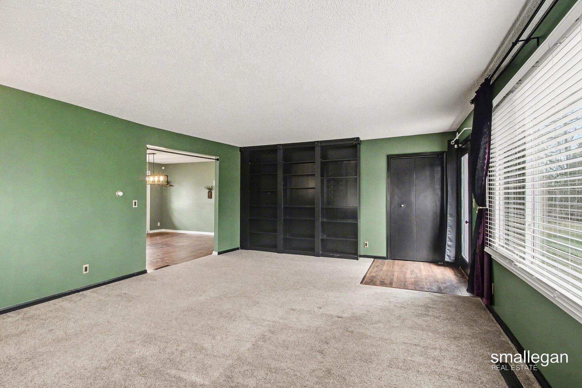 1120 S Loomis Road