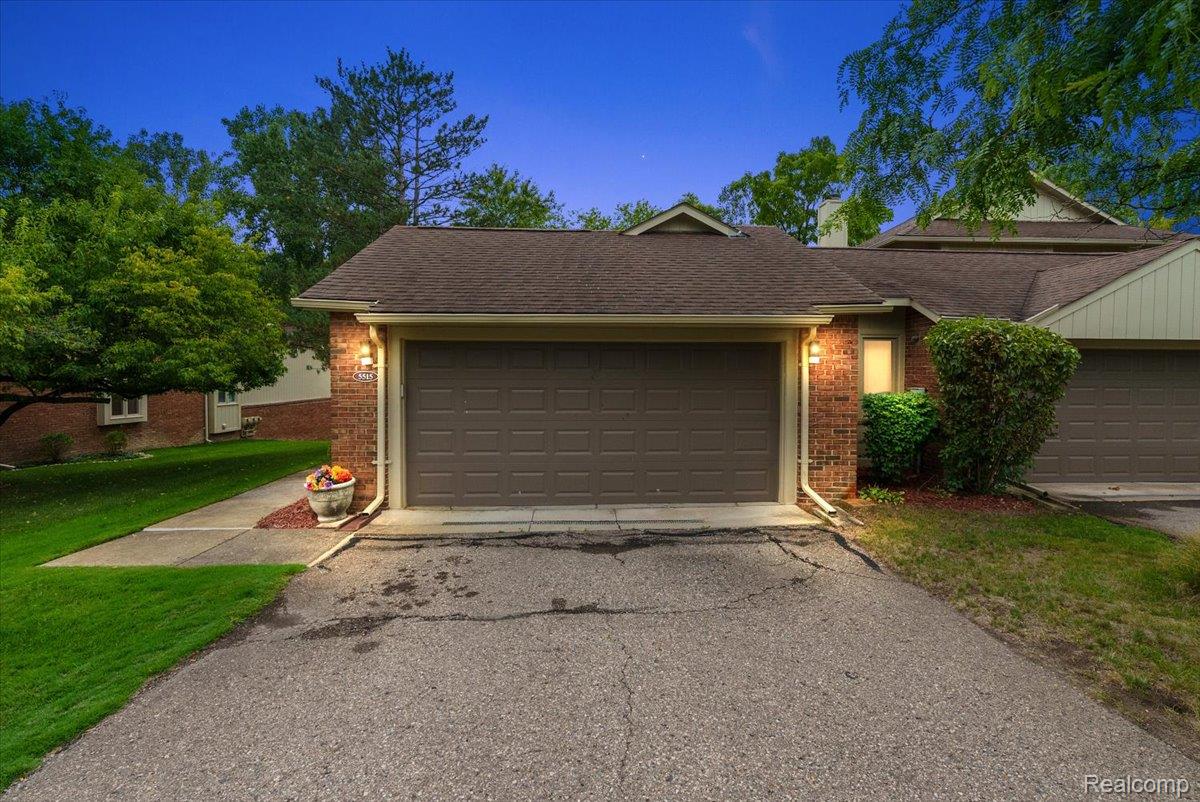 5515 Walnut Circle W 42