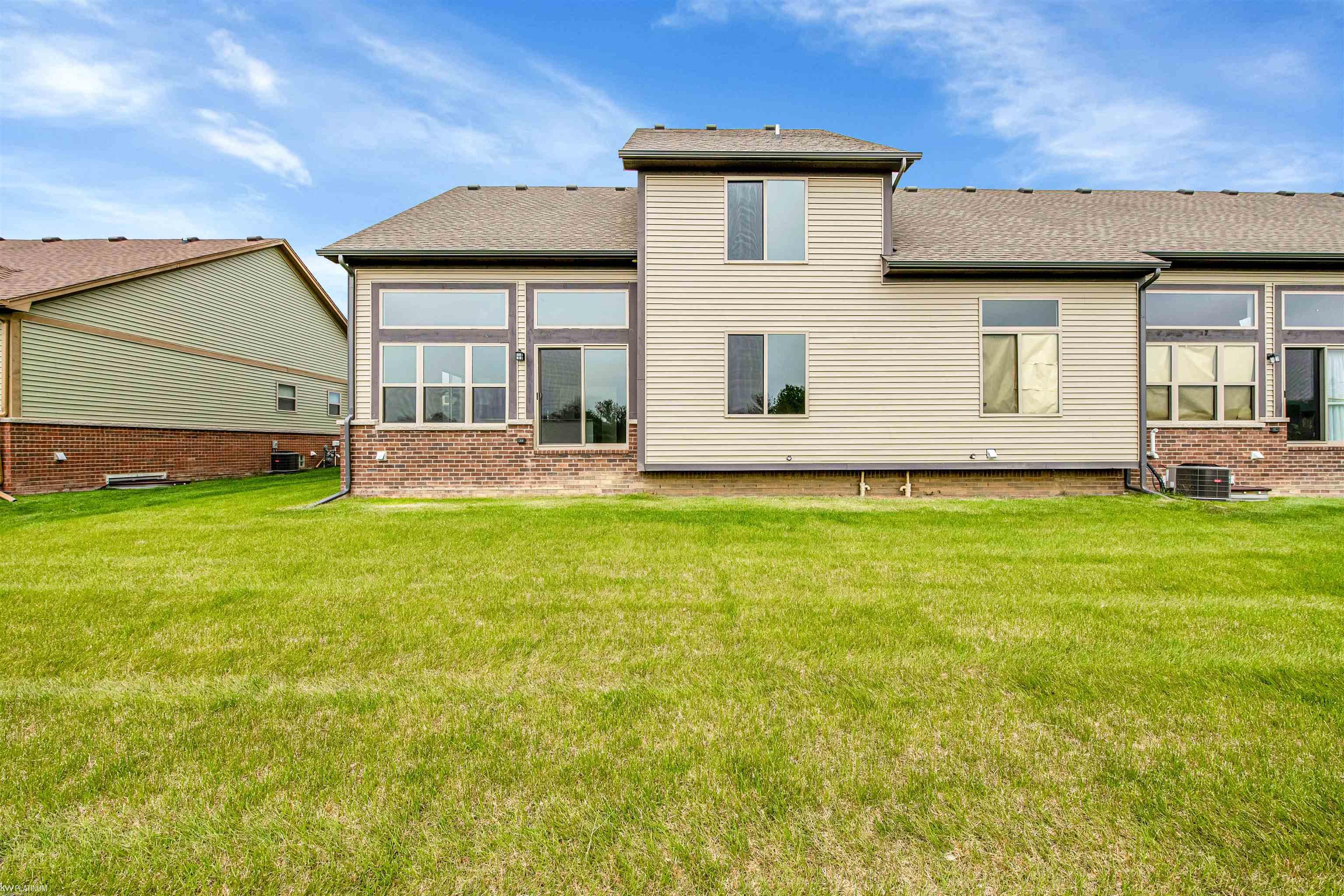 48358 Applegrove Lane