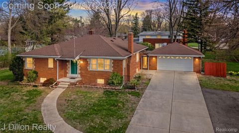 31954 Warren Road Westland City MI 48185