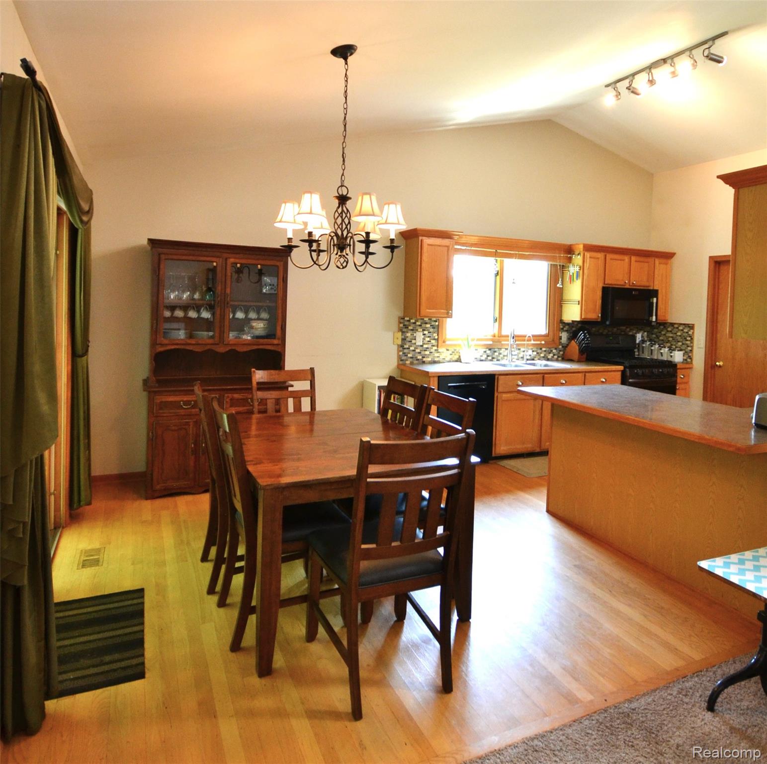 Springfield Charter Township, Michigan 48442, United States, 3 Bedrooms Bedrooms, ,2 BathroomsBathrooms,Residential,Active,149815