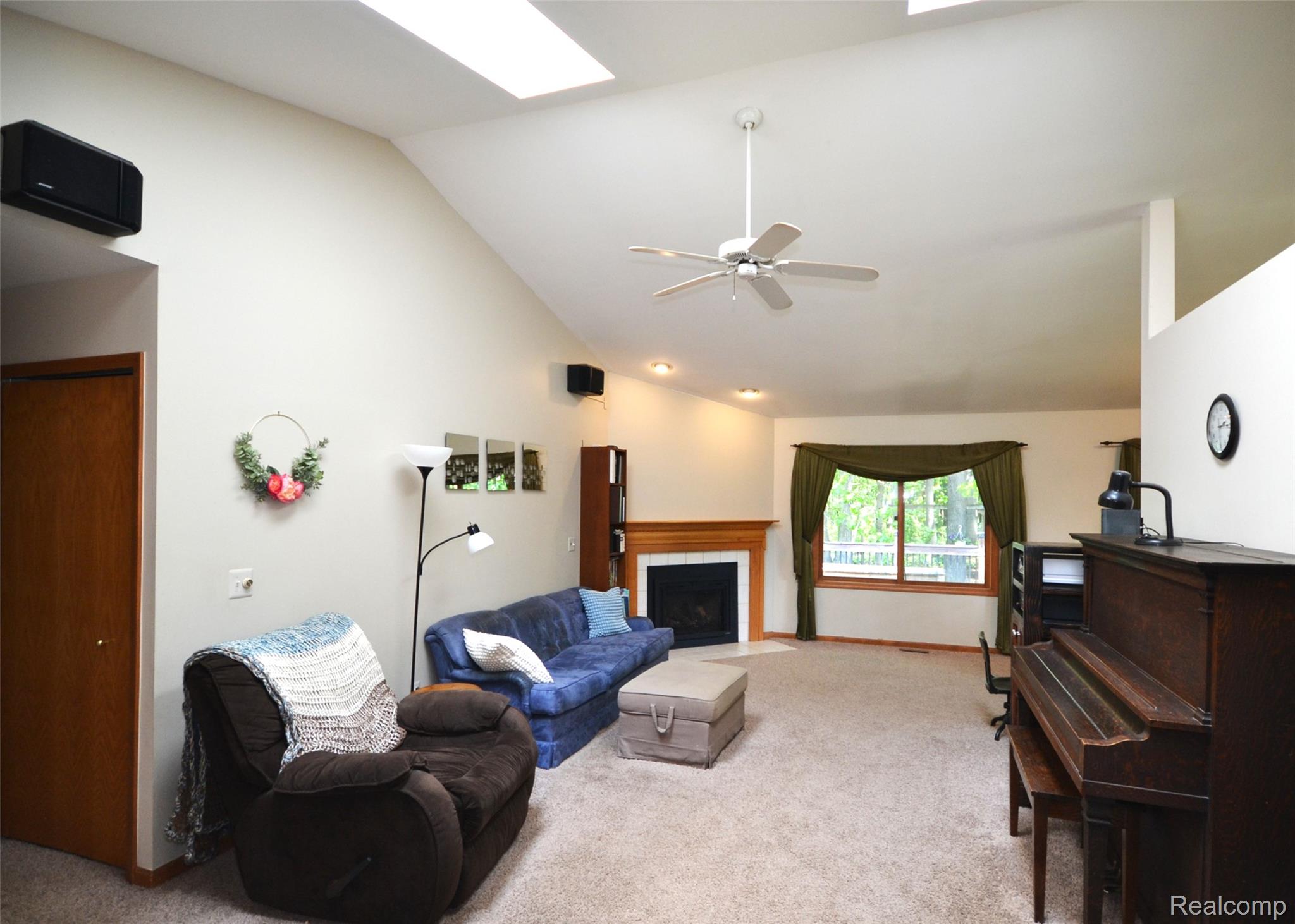 Springfield Charter Township, Michigan 48442, United States, 3 Bedrooms Bedrooms, ,2 BathroomsBathrooms,Residential,Active,149815