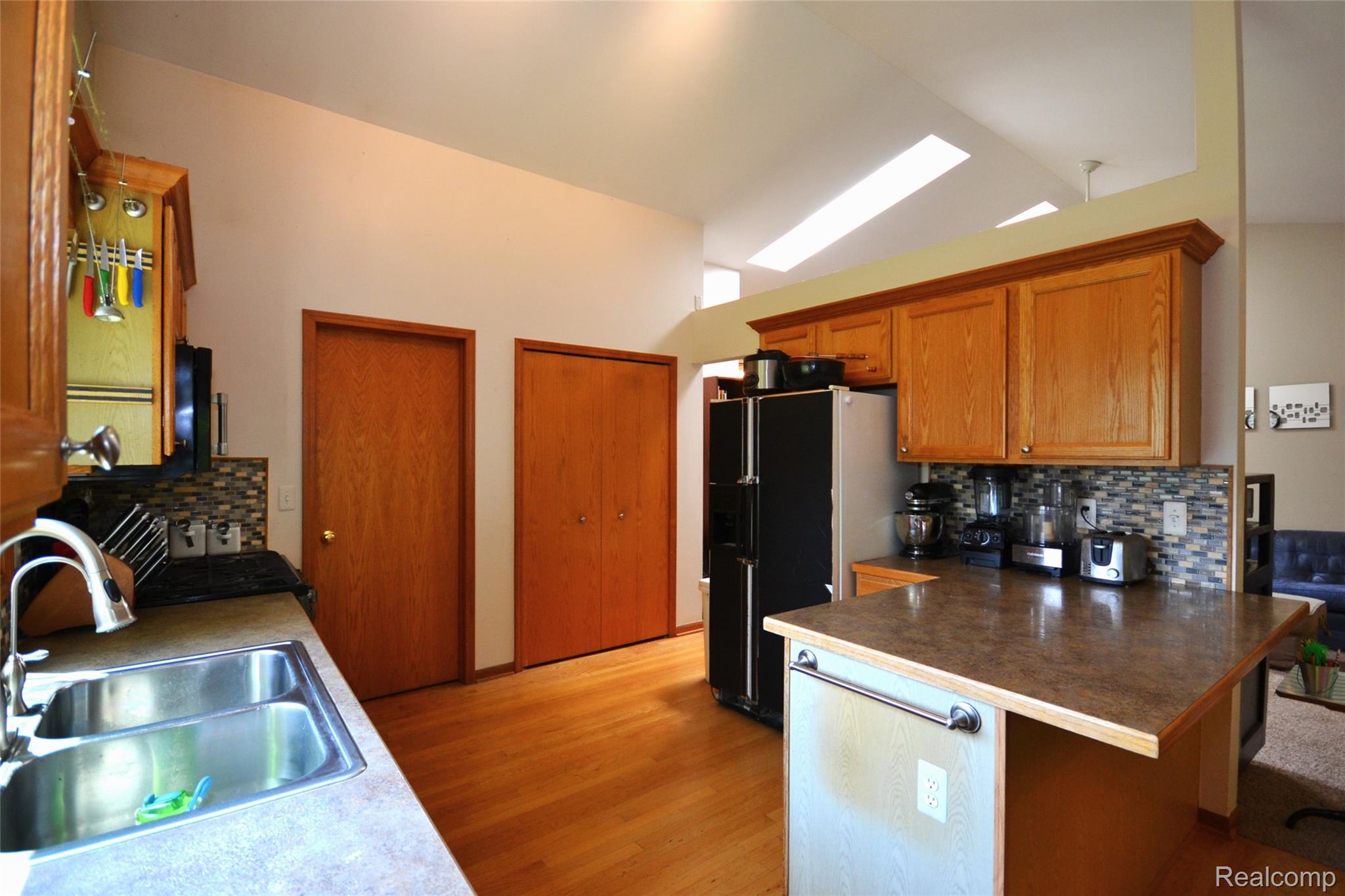 Springfield Charter Township, Michigan 48442, United States, 3 Bedrooms Bedrooms, ,2 BathroomsBathrooms,Residential,Active,149815