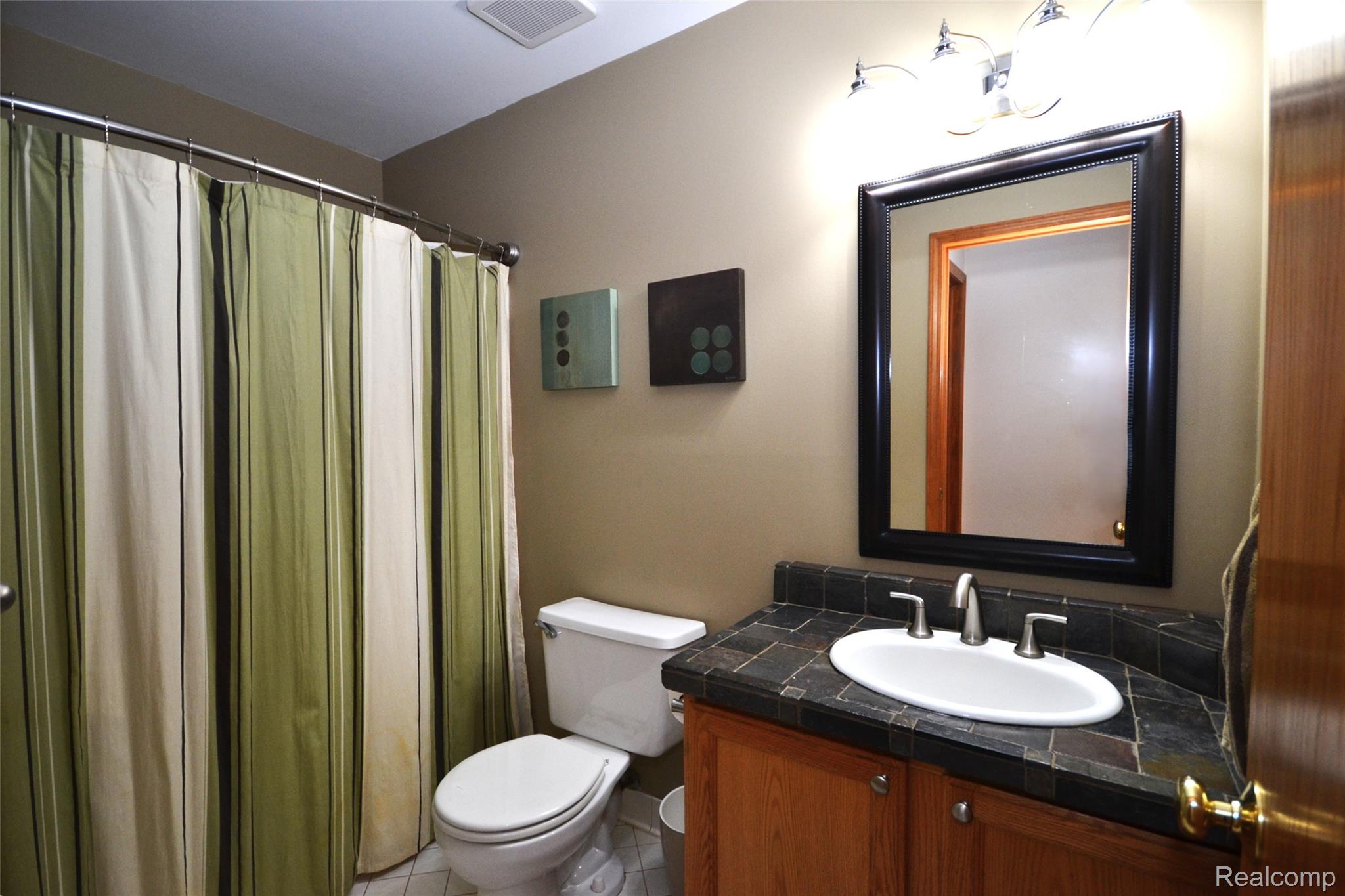 Springfield Charter Township, Michigan 48442, United States, 3 Bedrooms Bedrooms, ,2 BathroomsBathrooms,Residential,Active,149815