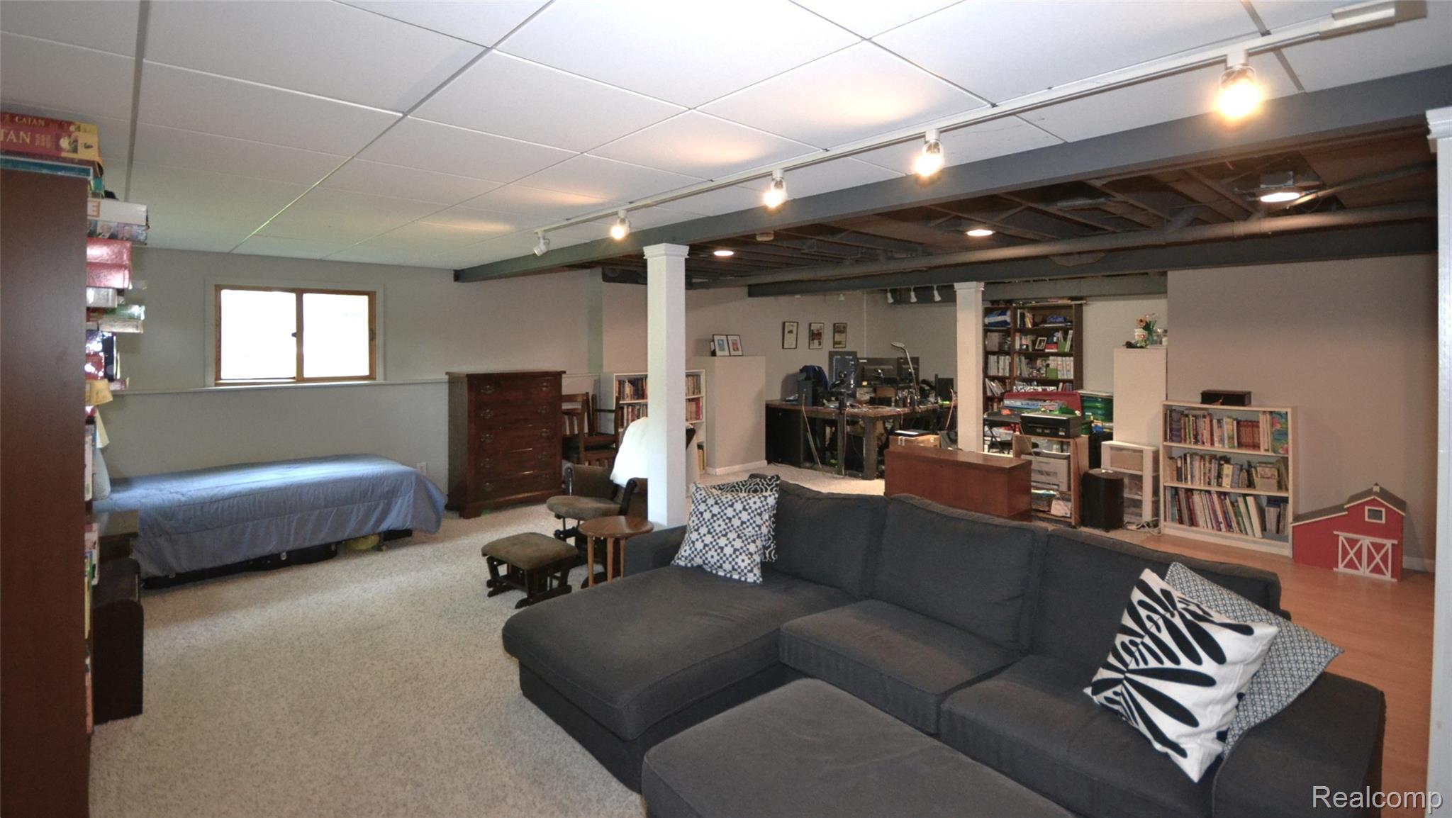 Springfield Charter Township, Michigan 48442, United States, 3 Bedrooms Bedrooms, ,2 BathroomsBathrooms,Residential,Active,149815