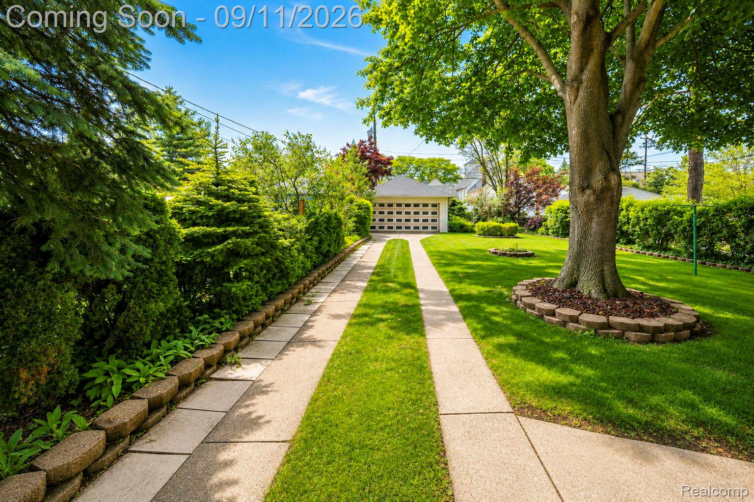 447 Maple Street