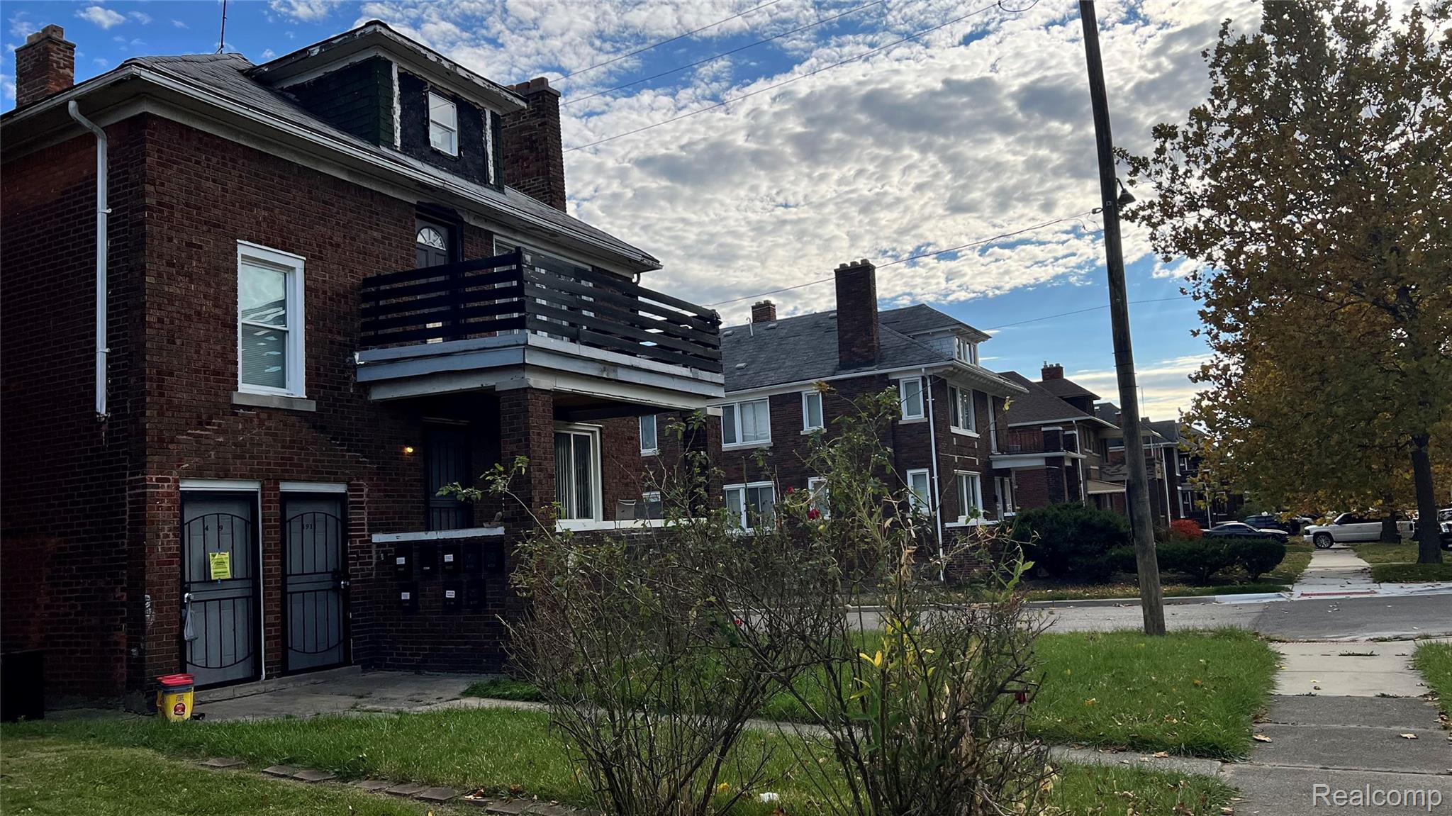 4901 Whitfield Street