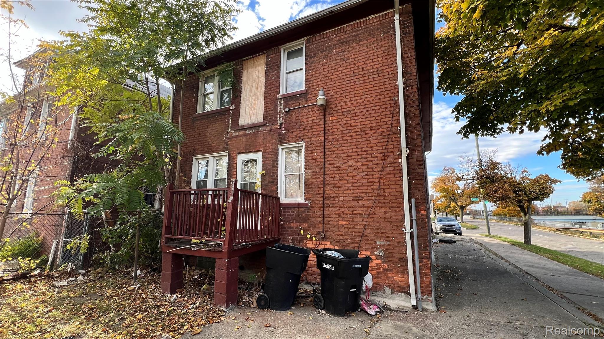 4901 Whitfield Street