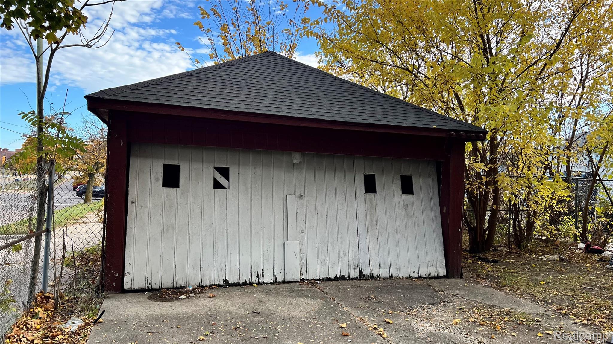 4901 Whitfield Street