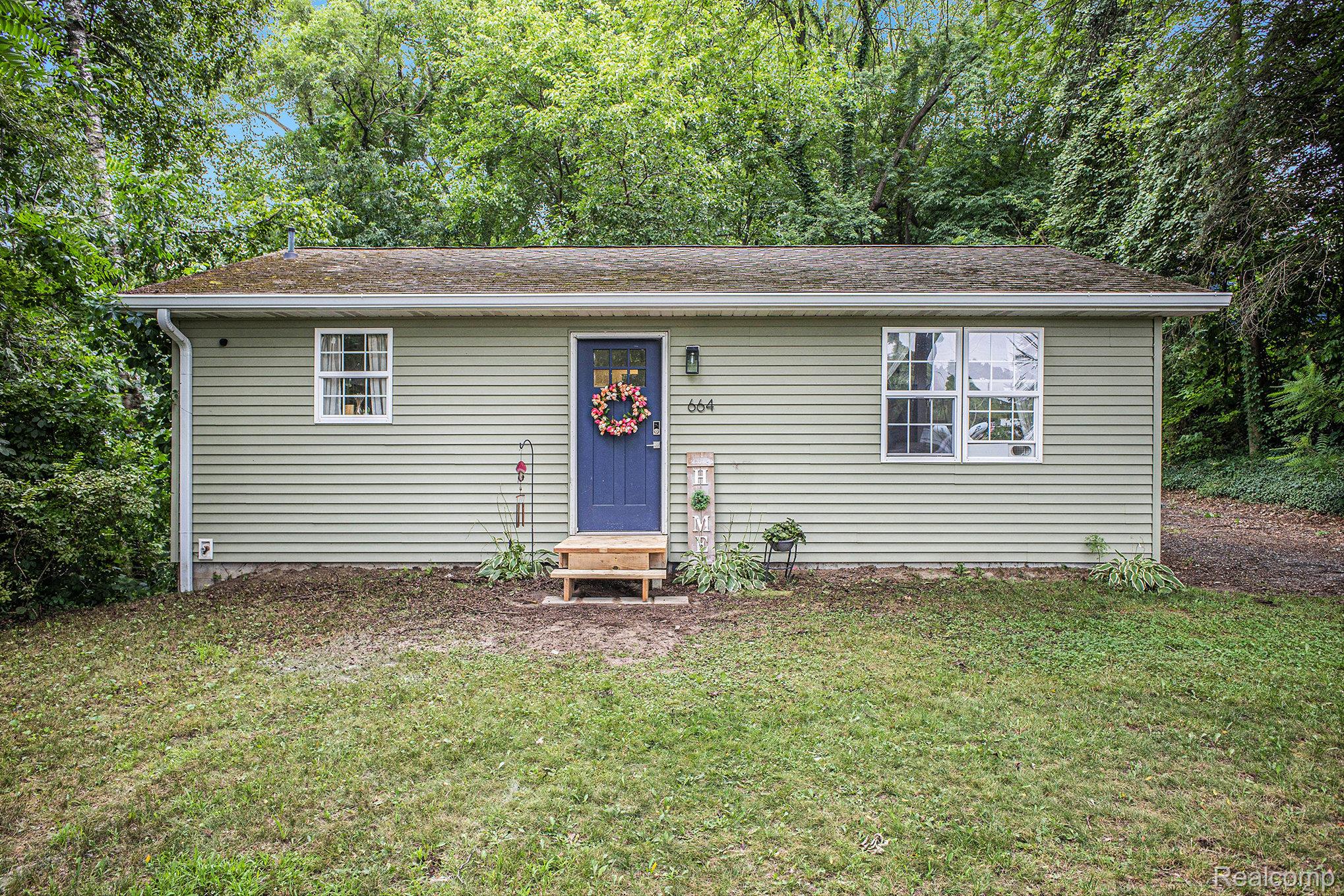 664 E HIGHLAND Road