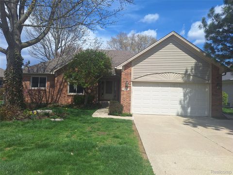Photo of 19167 Sandpiper Drive, Macomb Township, MI 48044 (MLS # 20261025942)