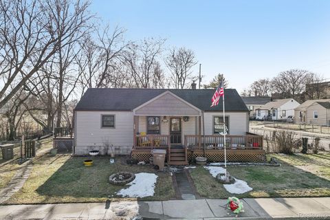 245 W Howard Street Pontiac City MI 48342