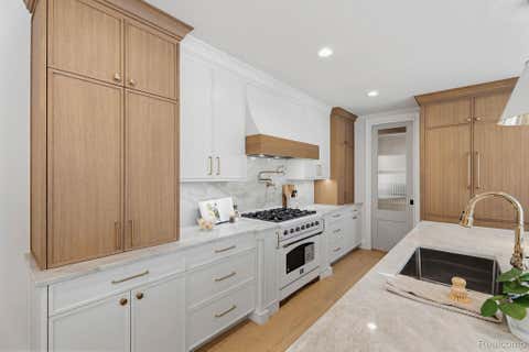 Tiny photo for 503 GIRARD Avenue, Royal Oak City, MI 48073 (MLS # 20261041330)