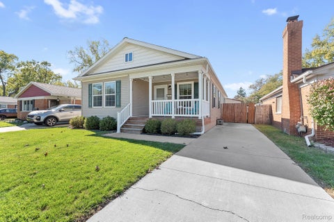 Tiny photo for 5846 Balfour Avenue, Allen Park City, MI 48101 (MLS # 20261084892)
