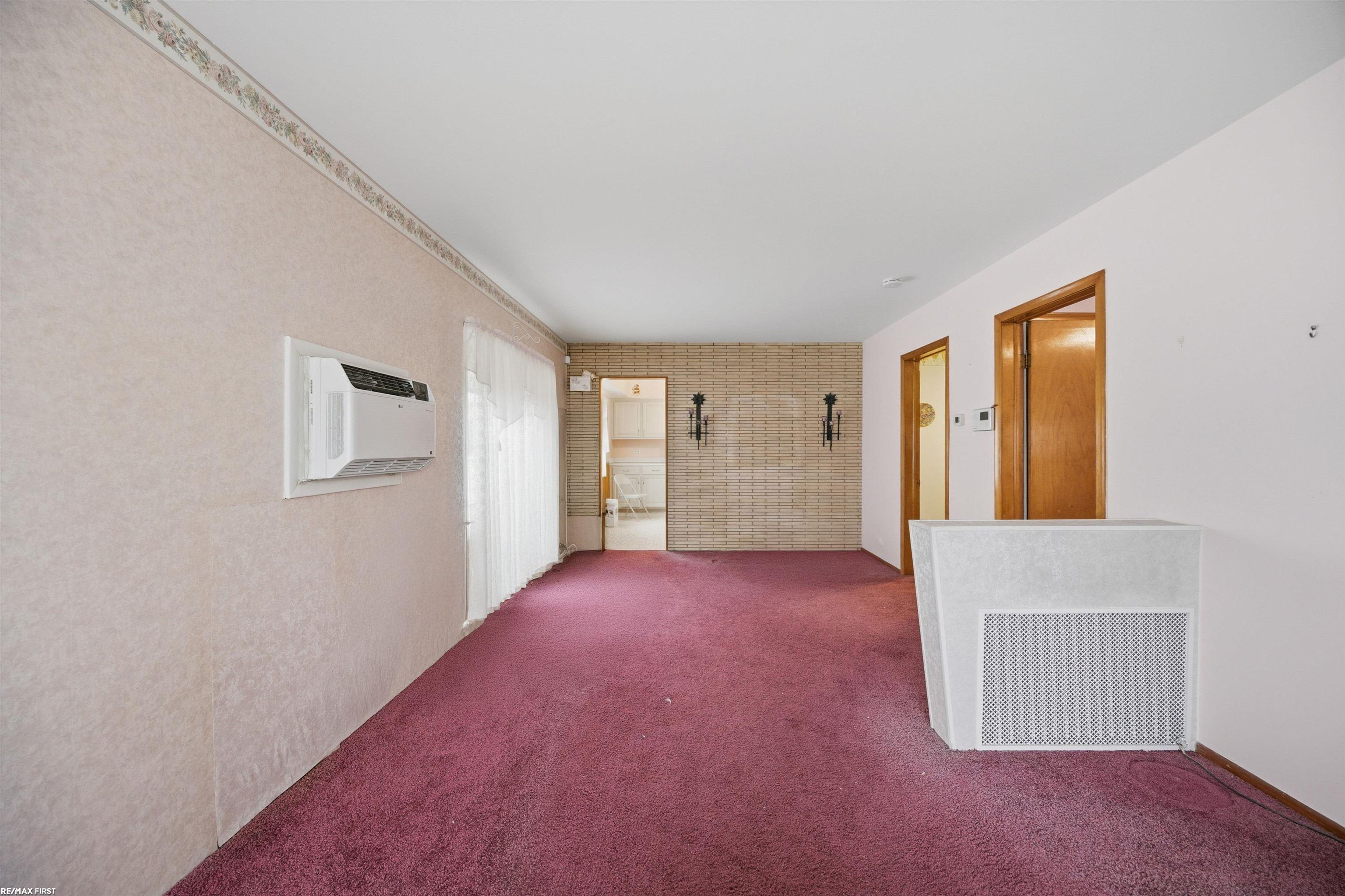 12045 Klinger Street