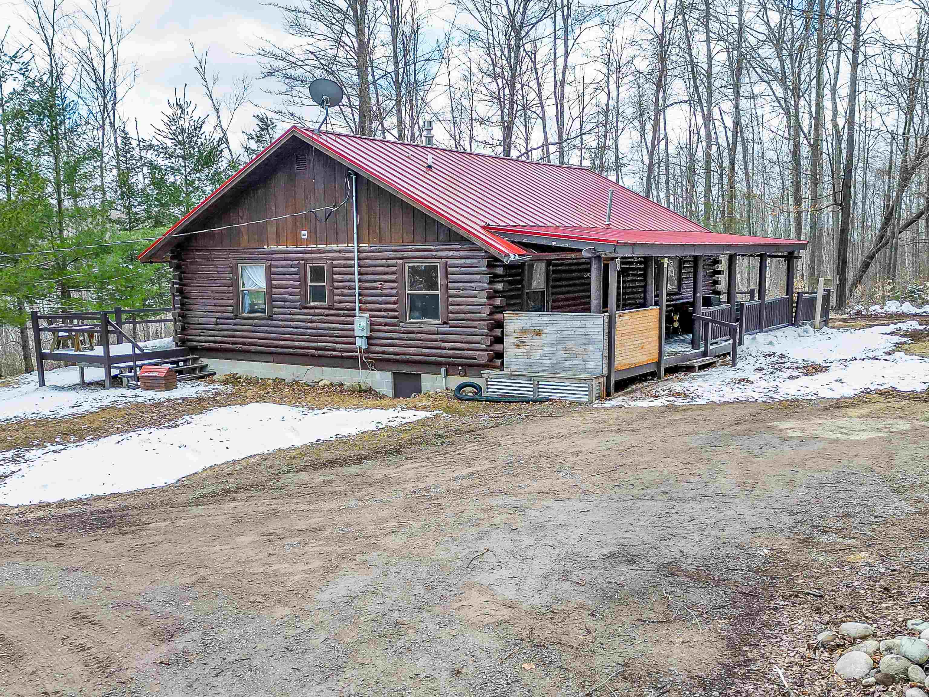 6004 N Greenway Drive