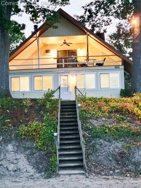 13020 Fenton Street Fenton Charter Township MI 48430