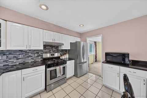 Tiny photo for 6409 Runnymeade Drive, Canton Charter Township, MI 48187 (MLS # 20261069429)