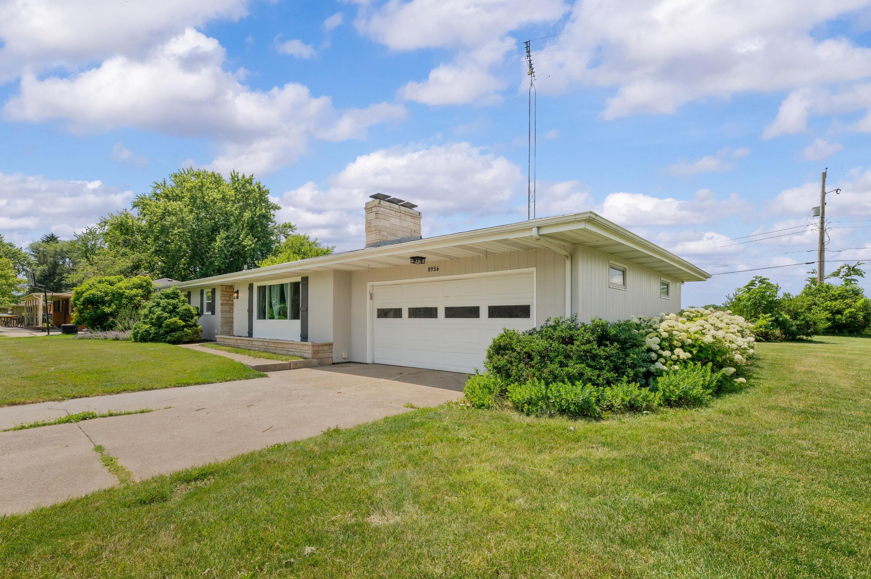 8956 Maplewood Drive