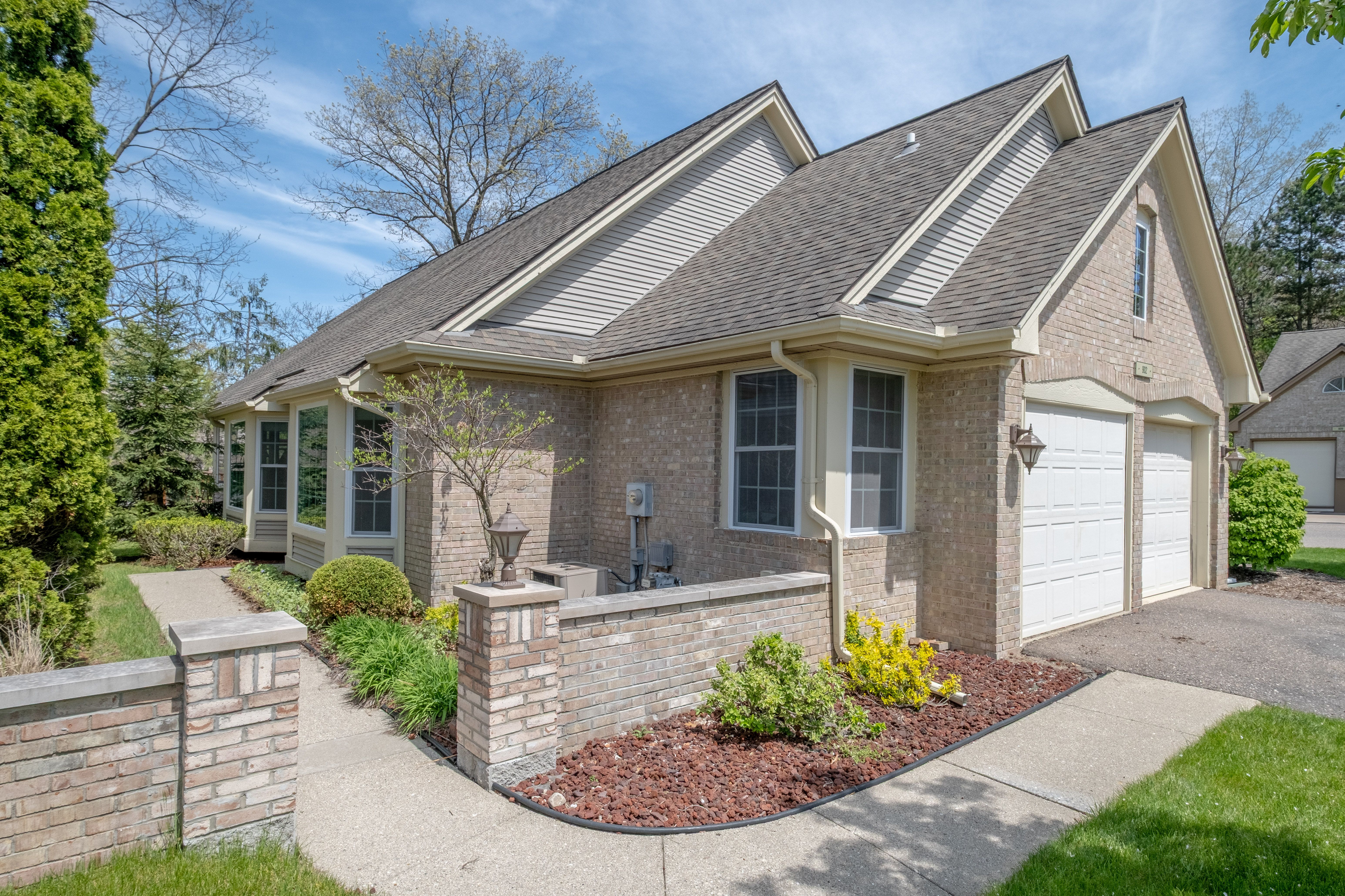 902 WHISPERWOOD Drive