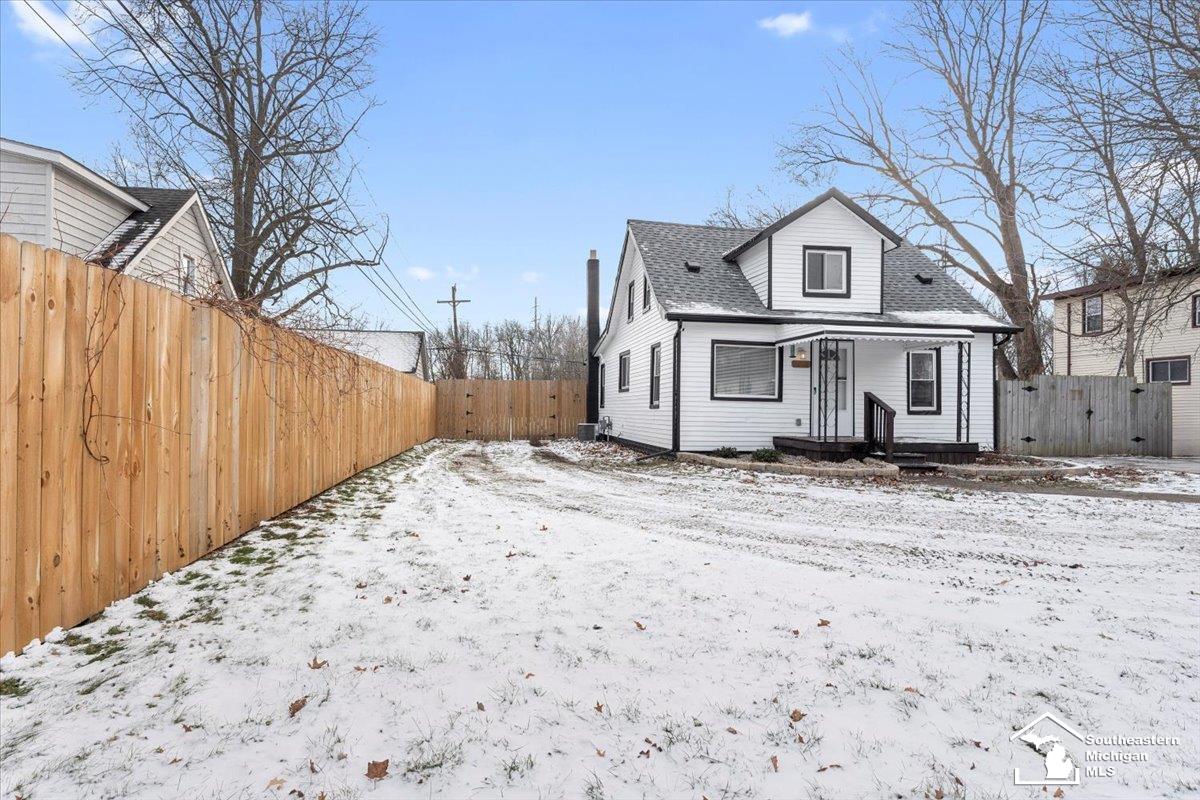 25255 Charles Street