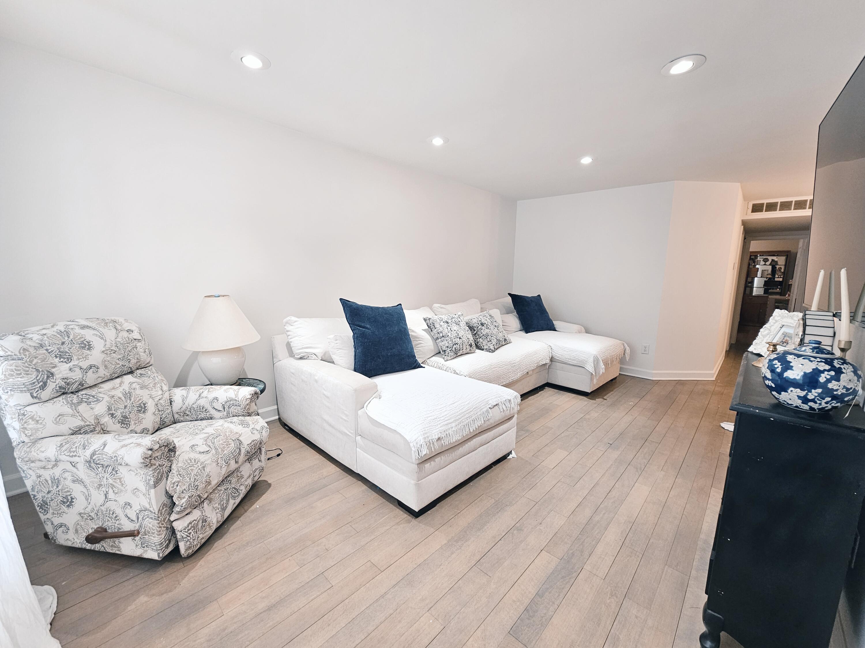 5346 Clippert Street