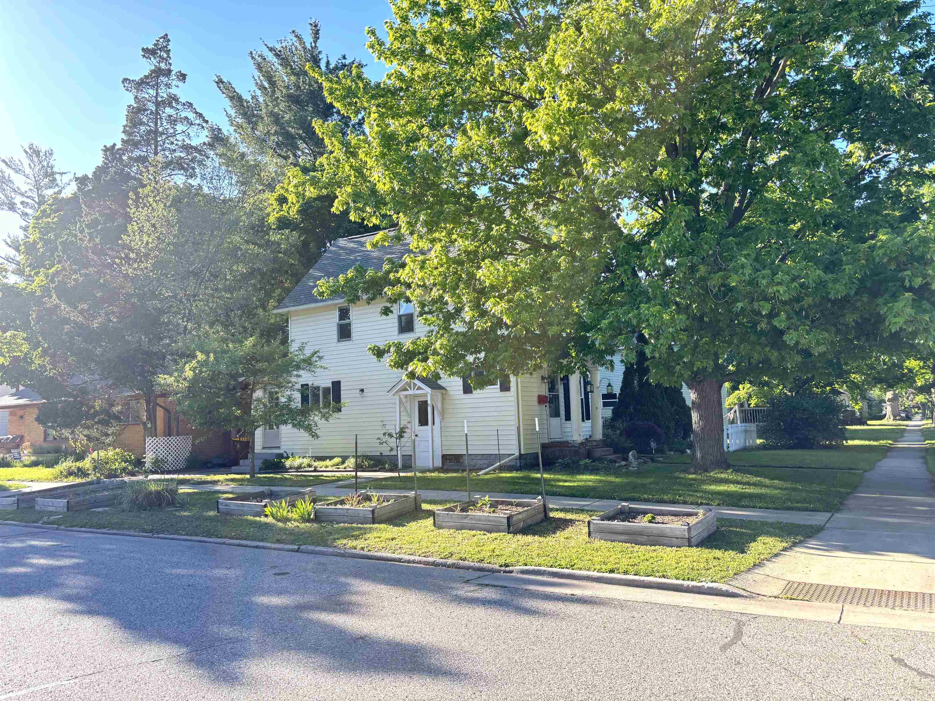 518 S Kinney