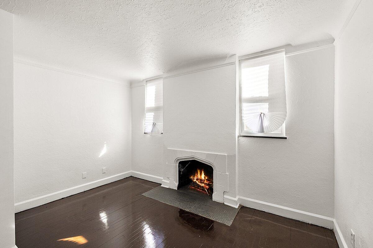 5077 Grayton Street