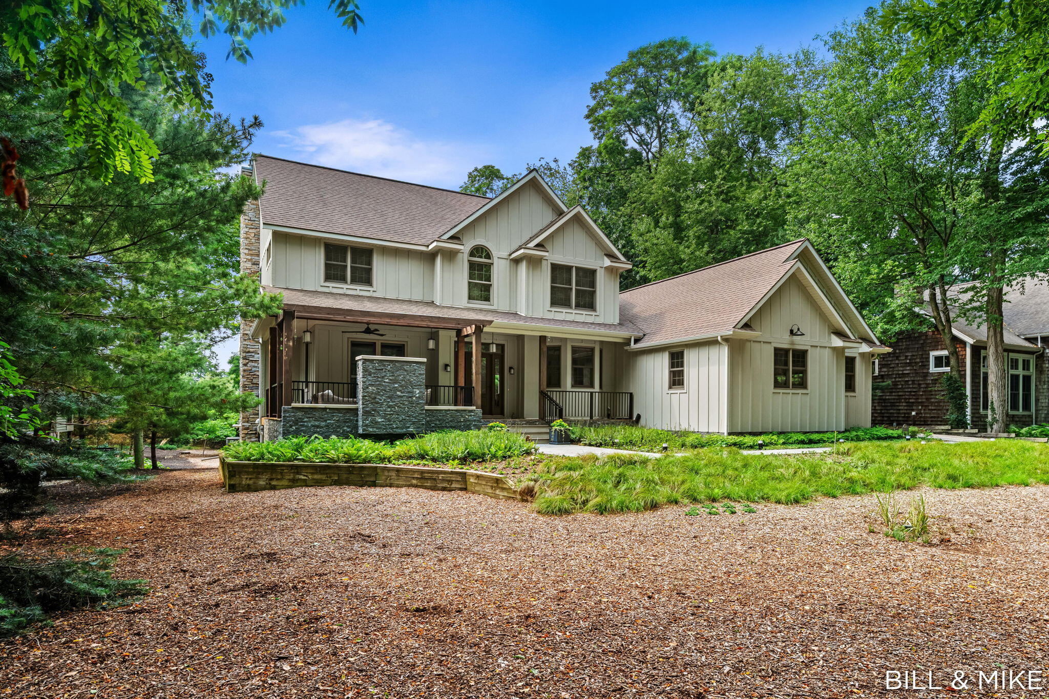 2840 Lake Breeze Drive