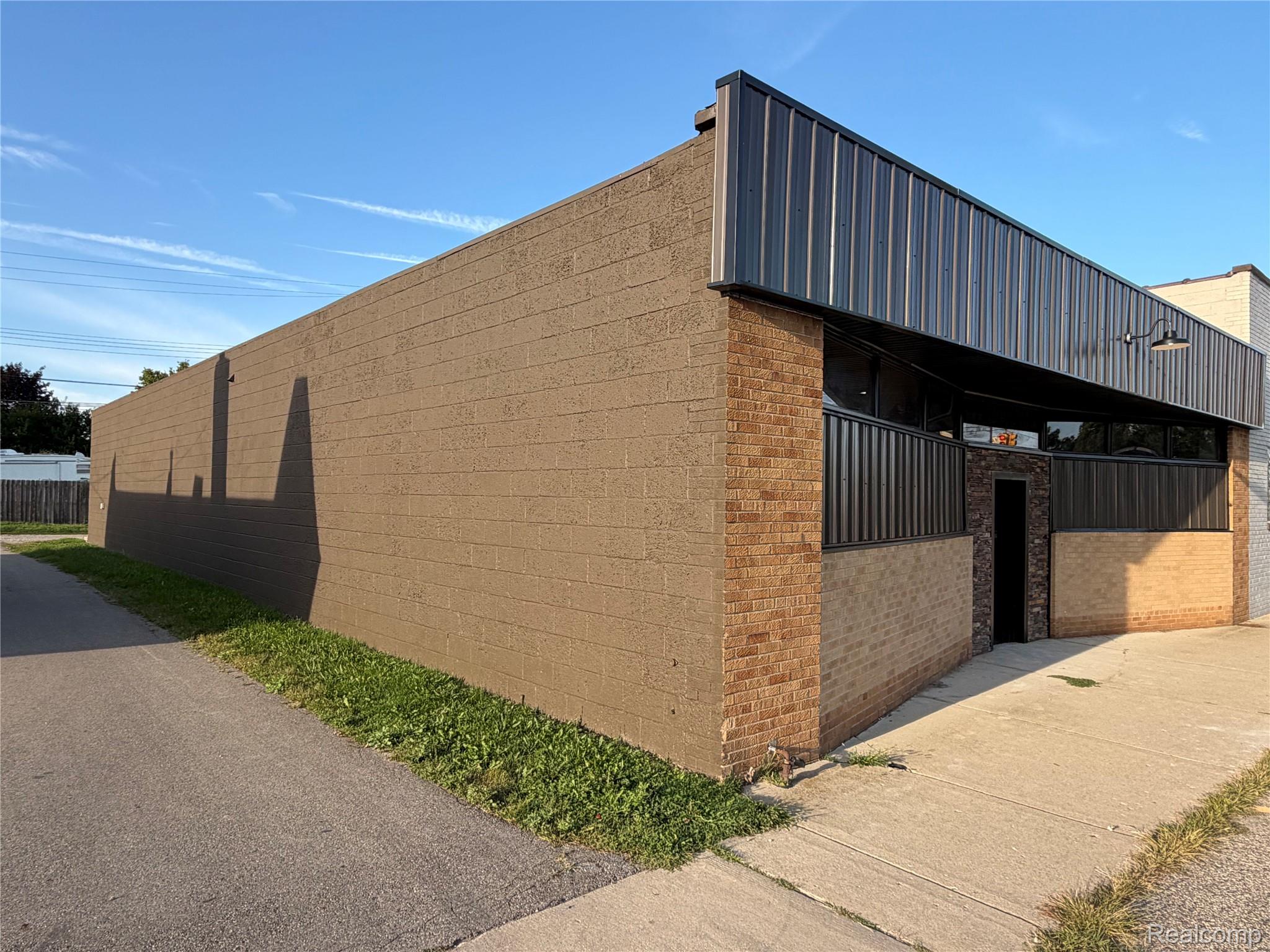 26310 W 7 Mile Road