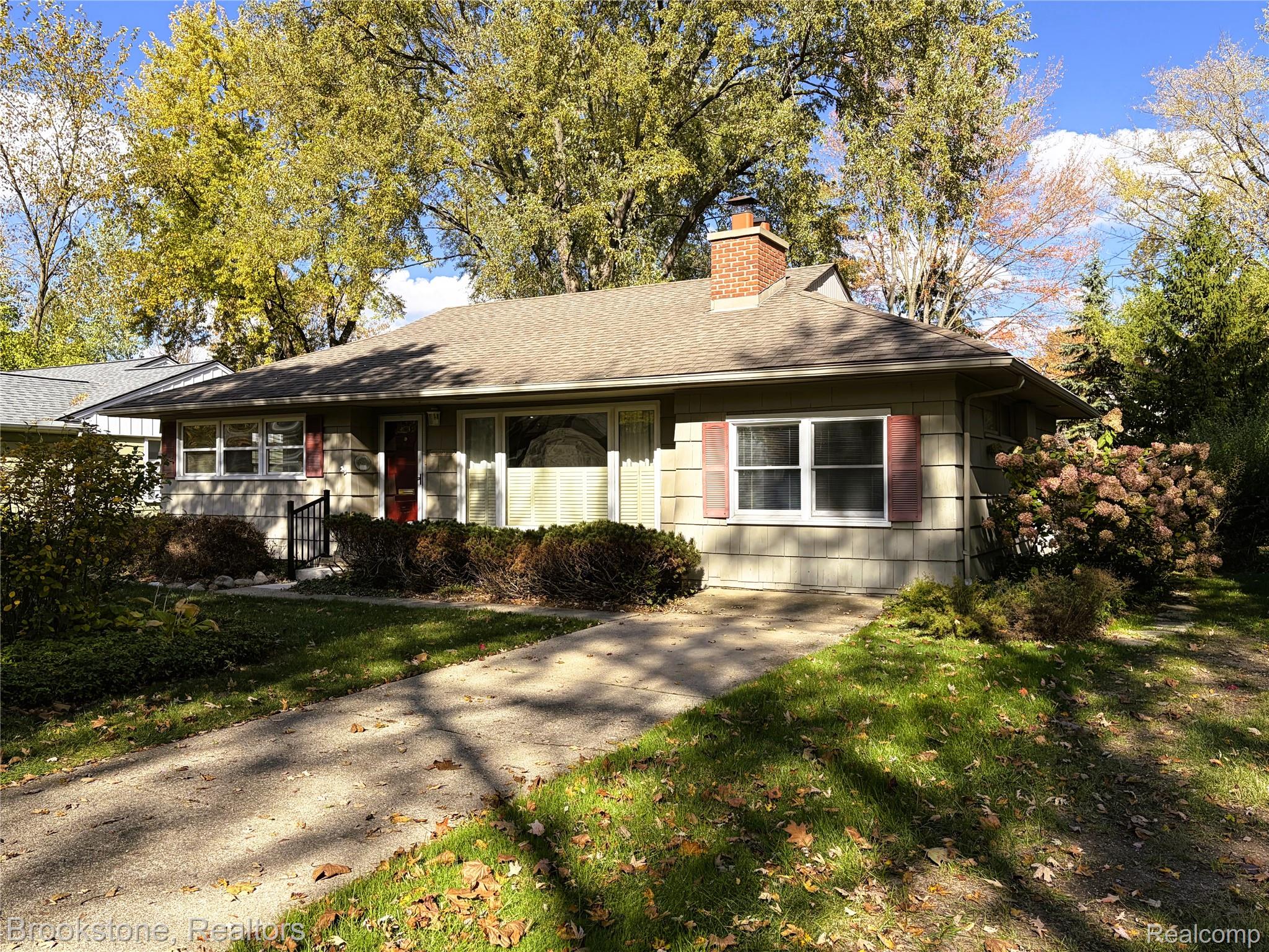 15588 Kirkshire Avenue