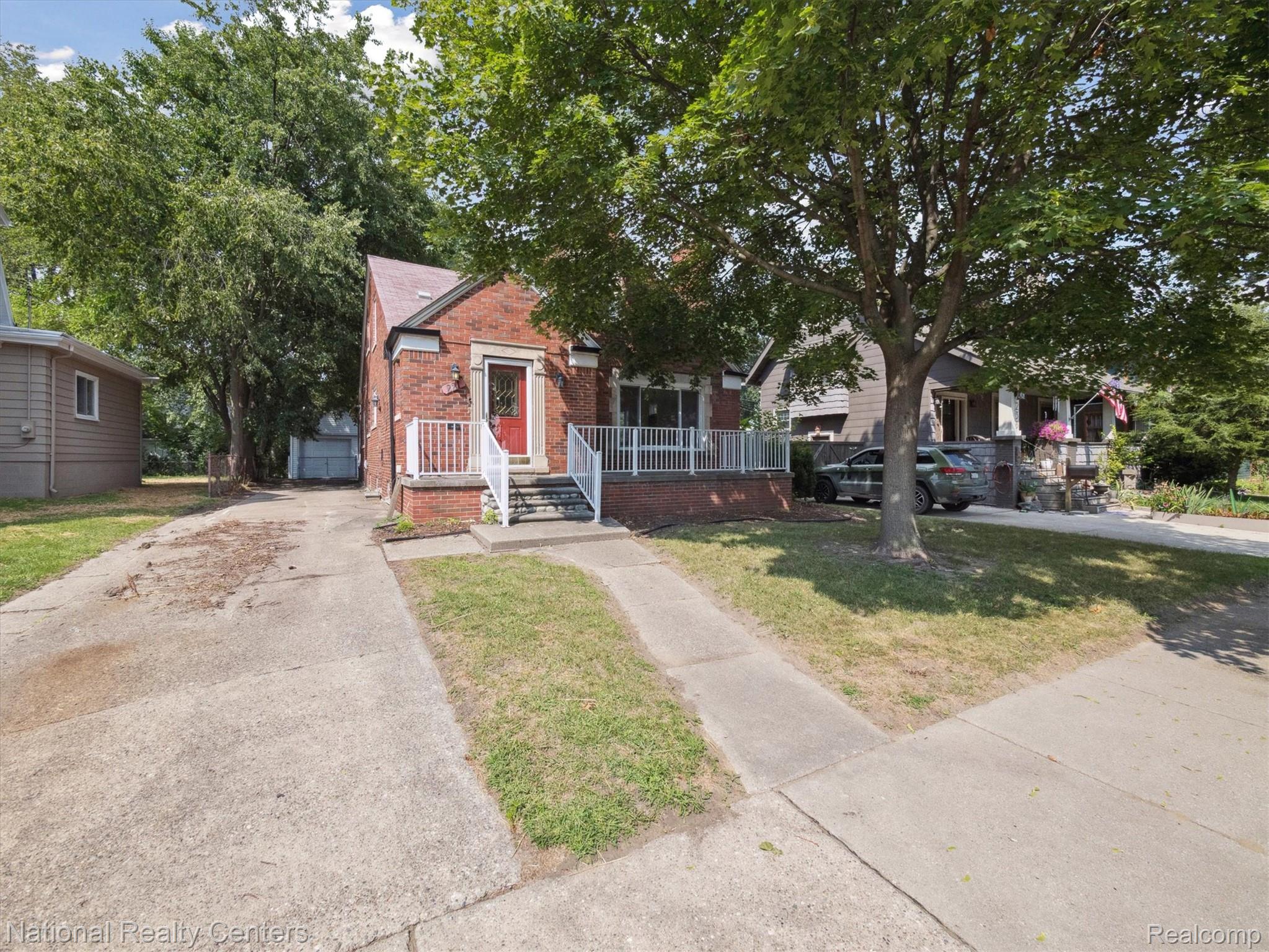 221 Silman Street