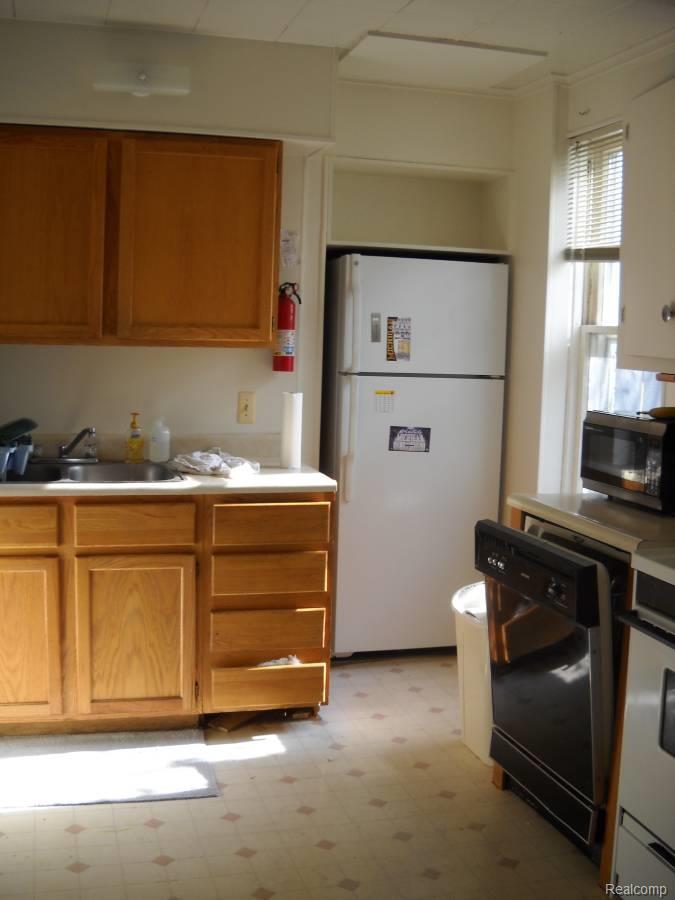 921 Mary Unit 2 Street