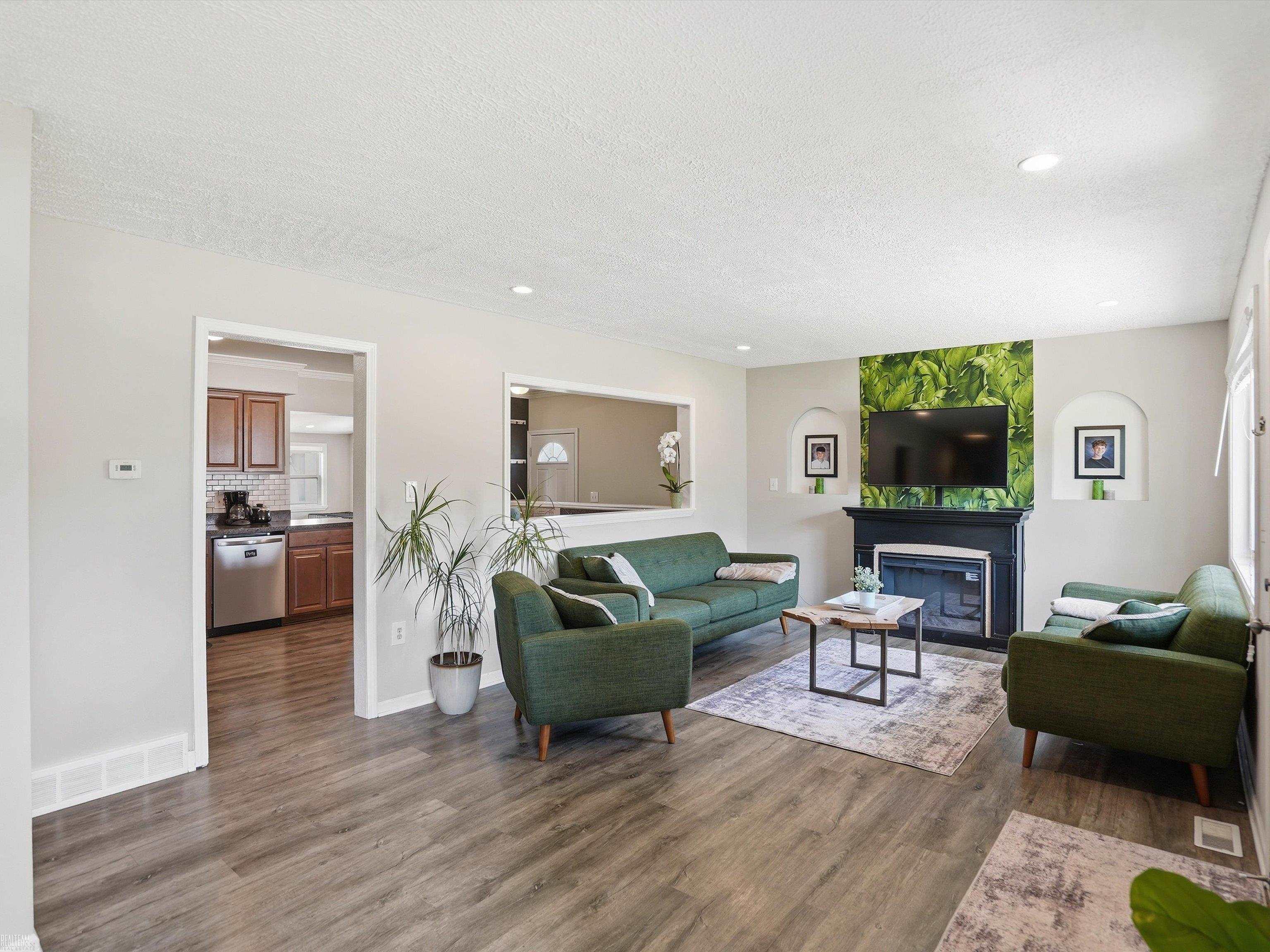 8835 Royce Drive