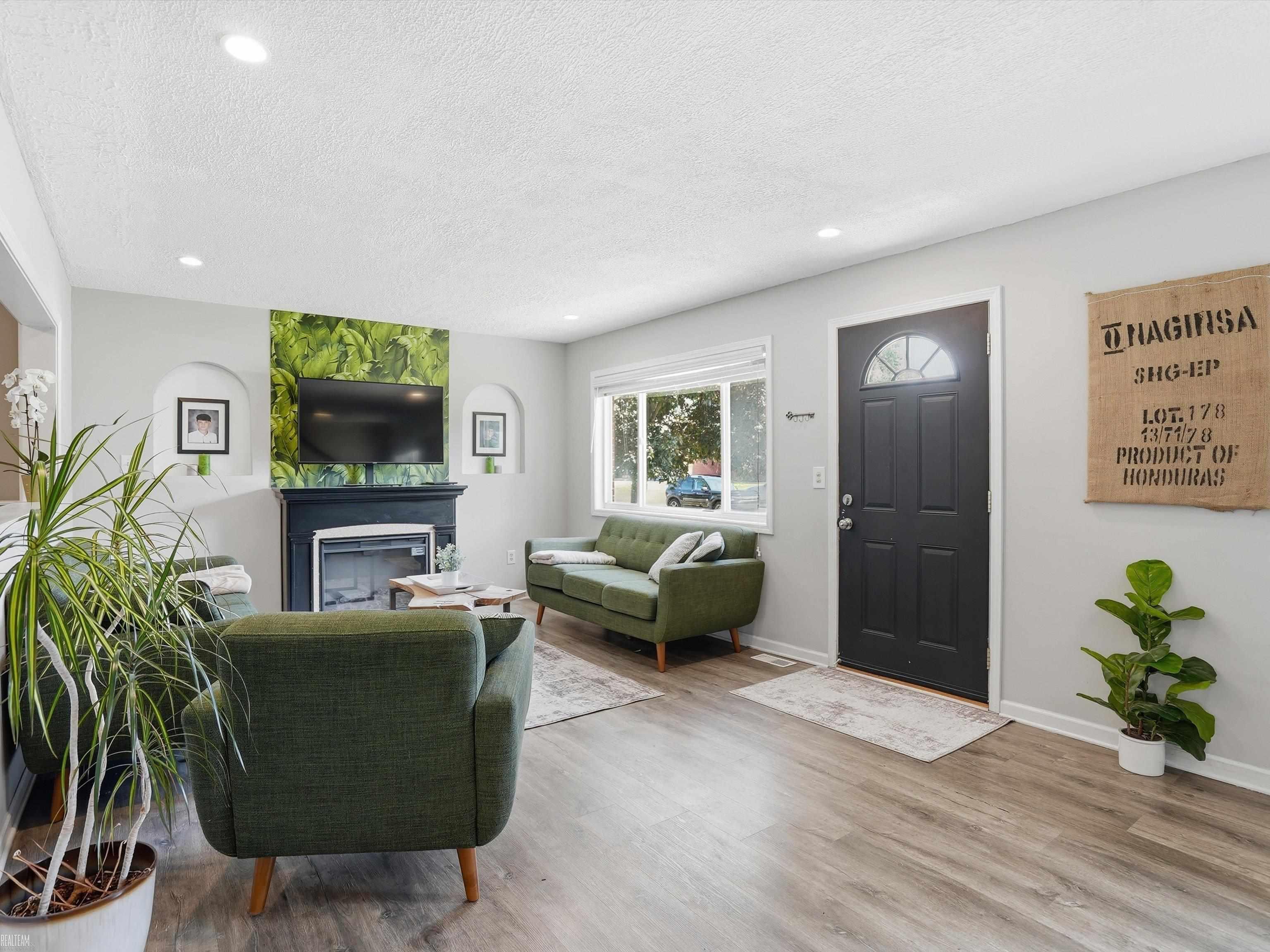 8835 Royce Drive