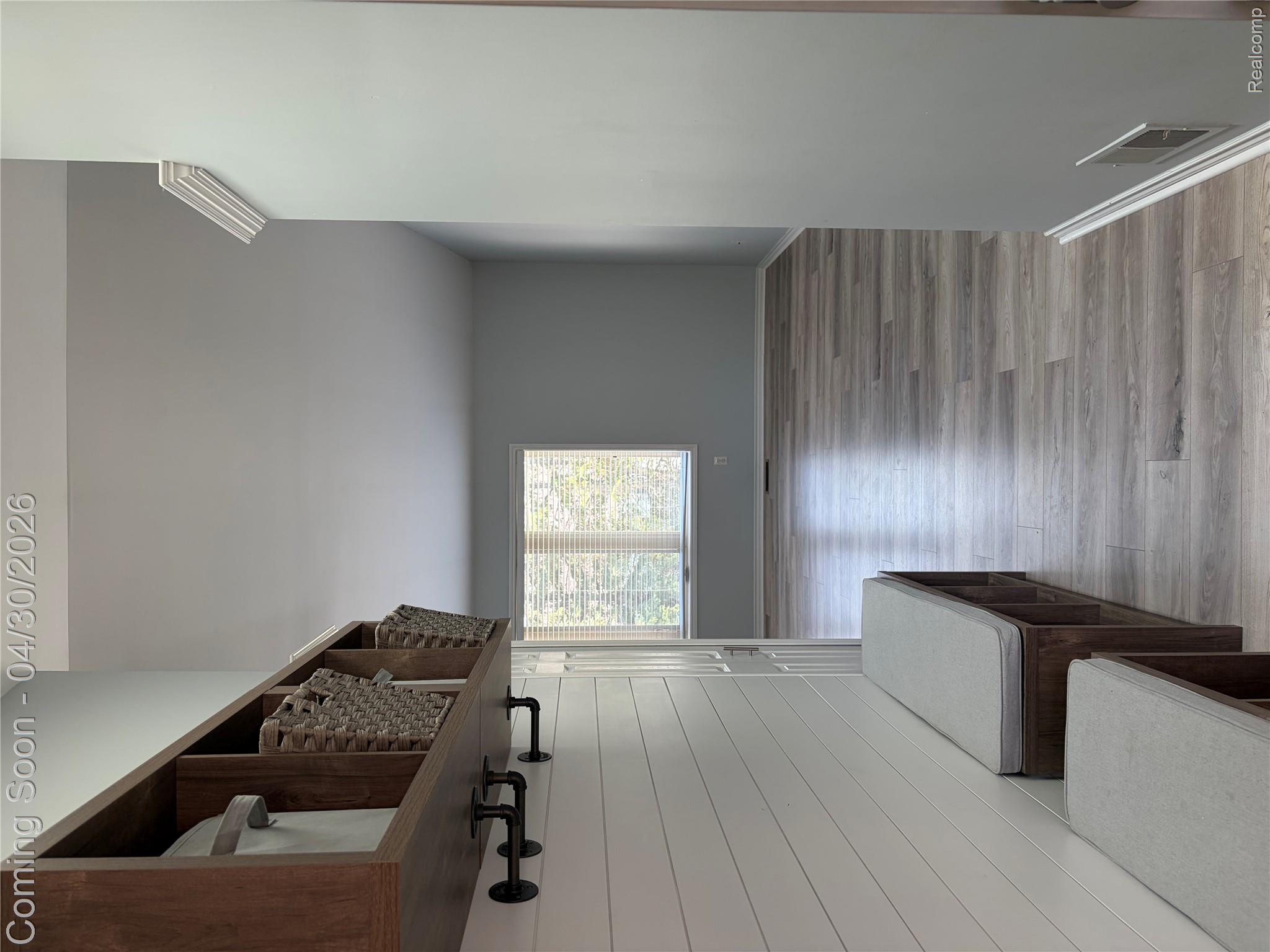 676 Snowbird Circle W