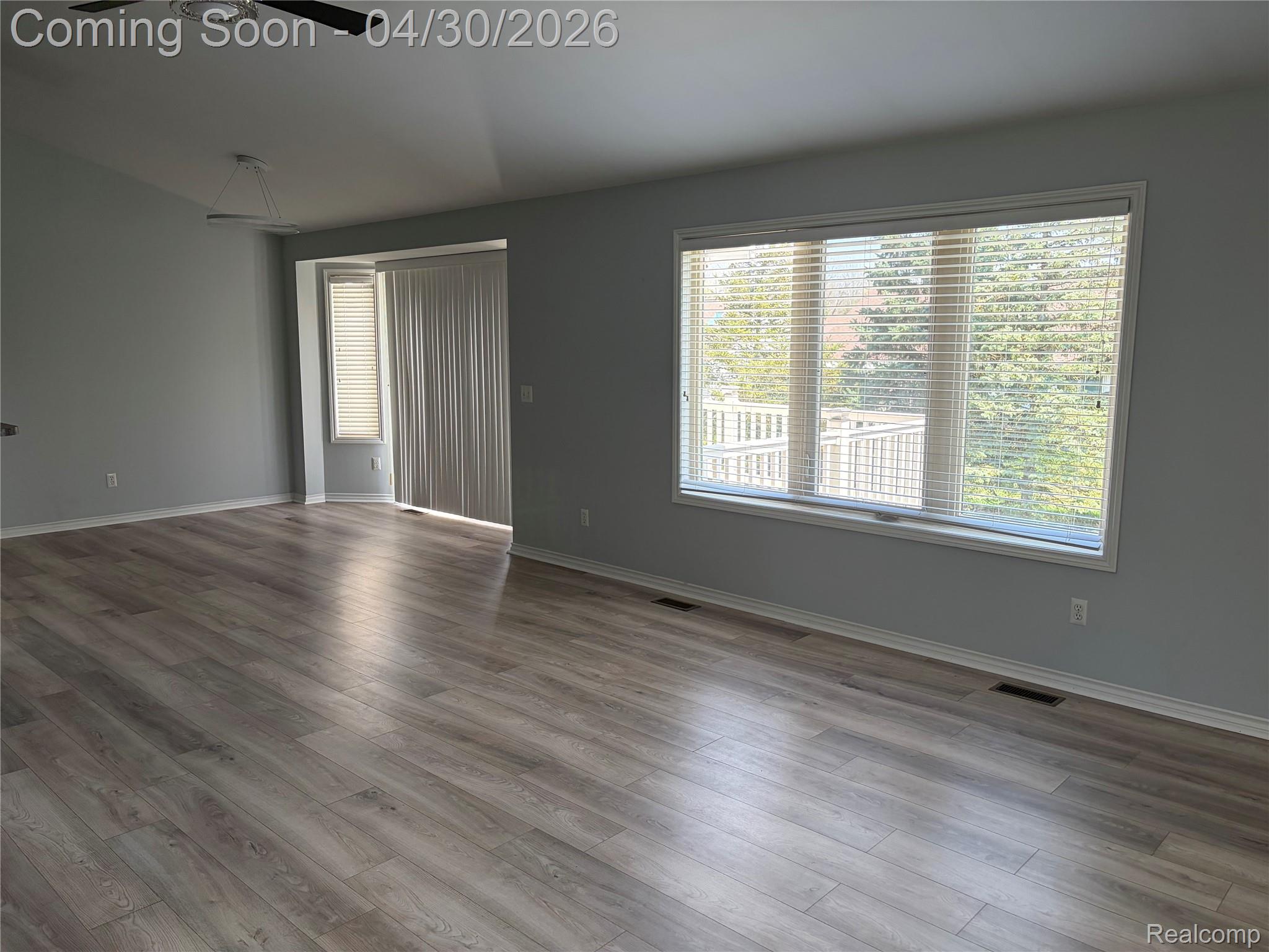 676 Snowbird Circle W