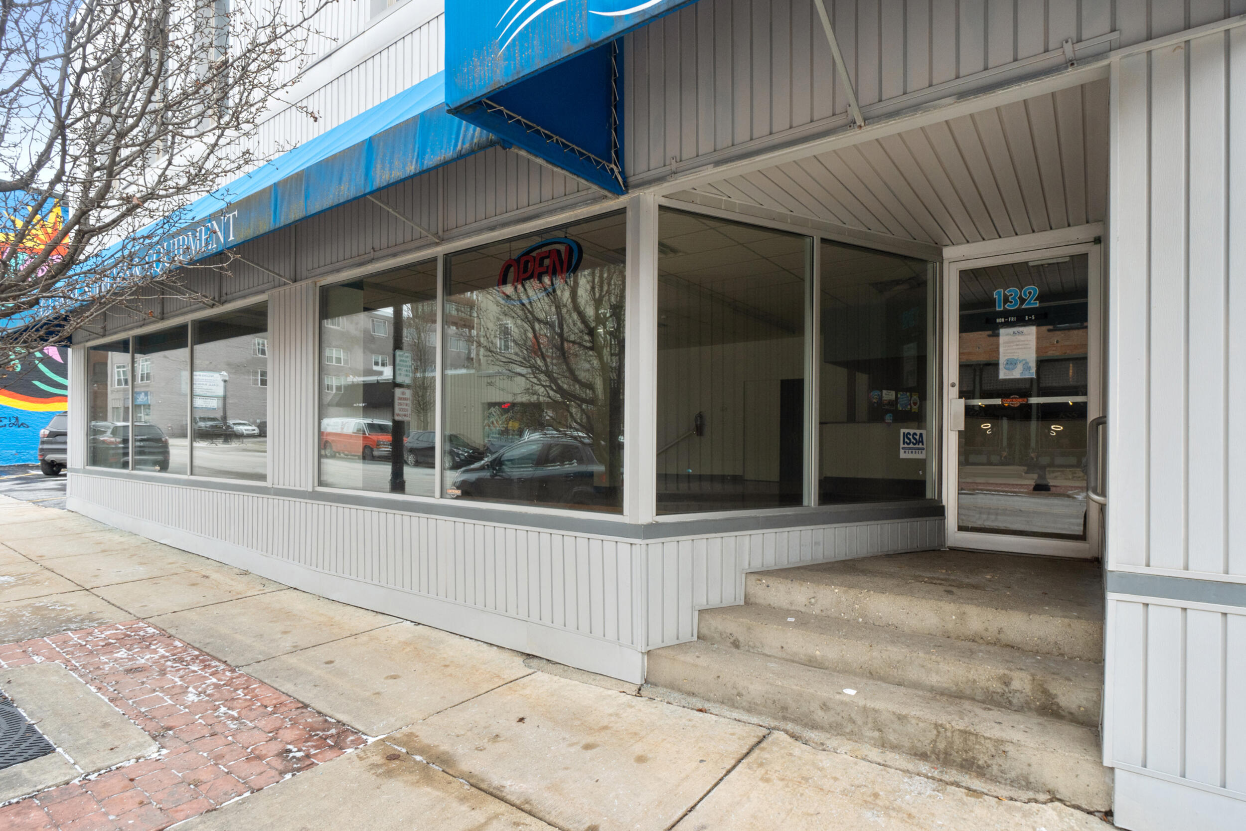 132 W Pearl Street