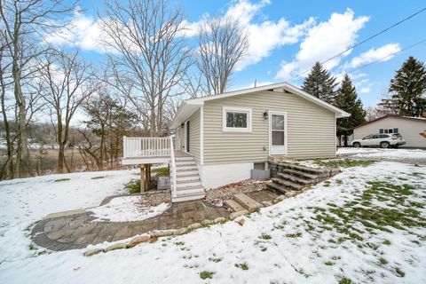 Tiny photo for 2037 Lake View Drive, Cambridge Township, MI 49230 (MLS # 55025062405)