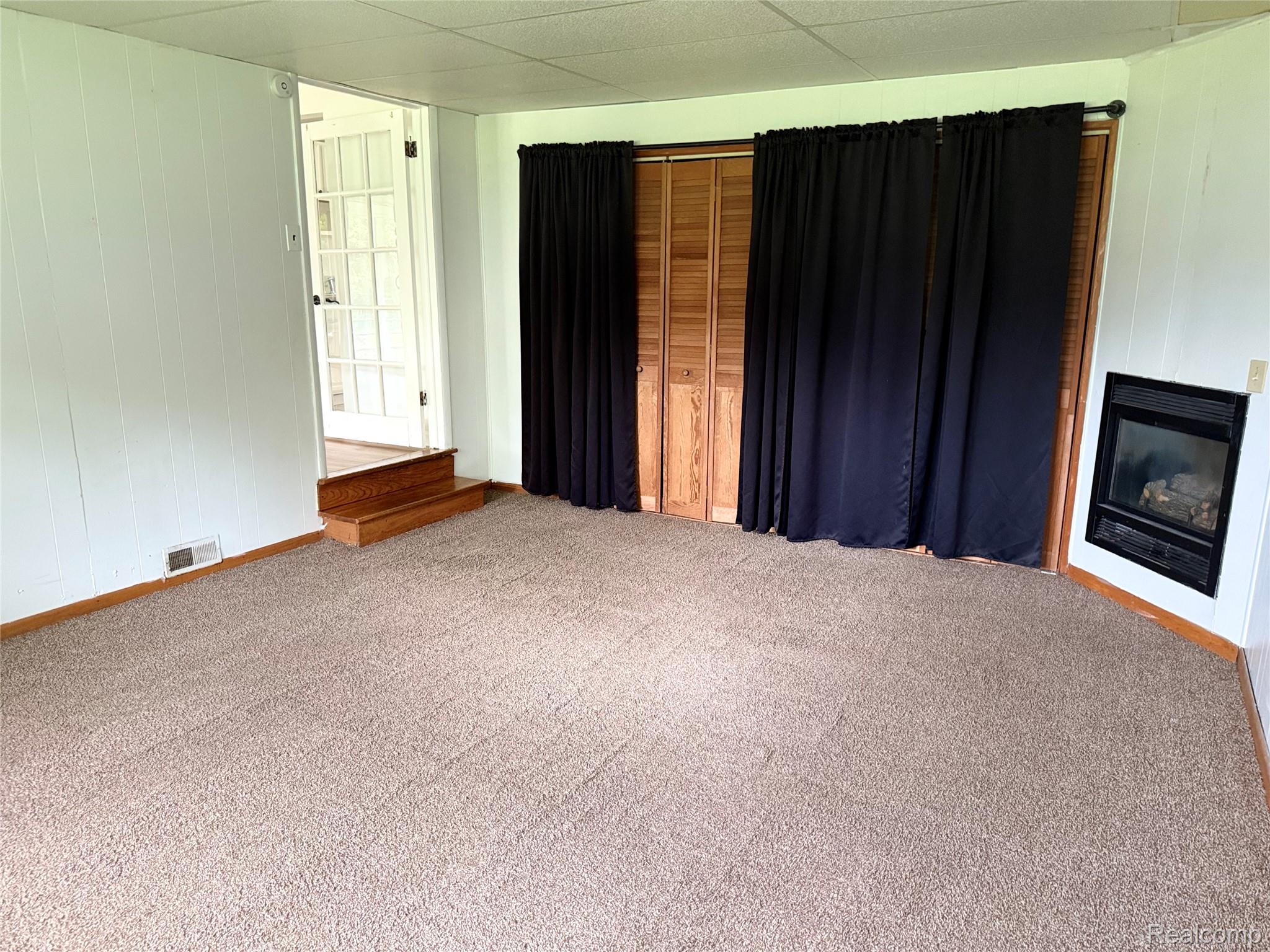 5347 Mapletree Drive