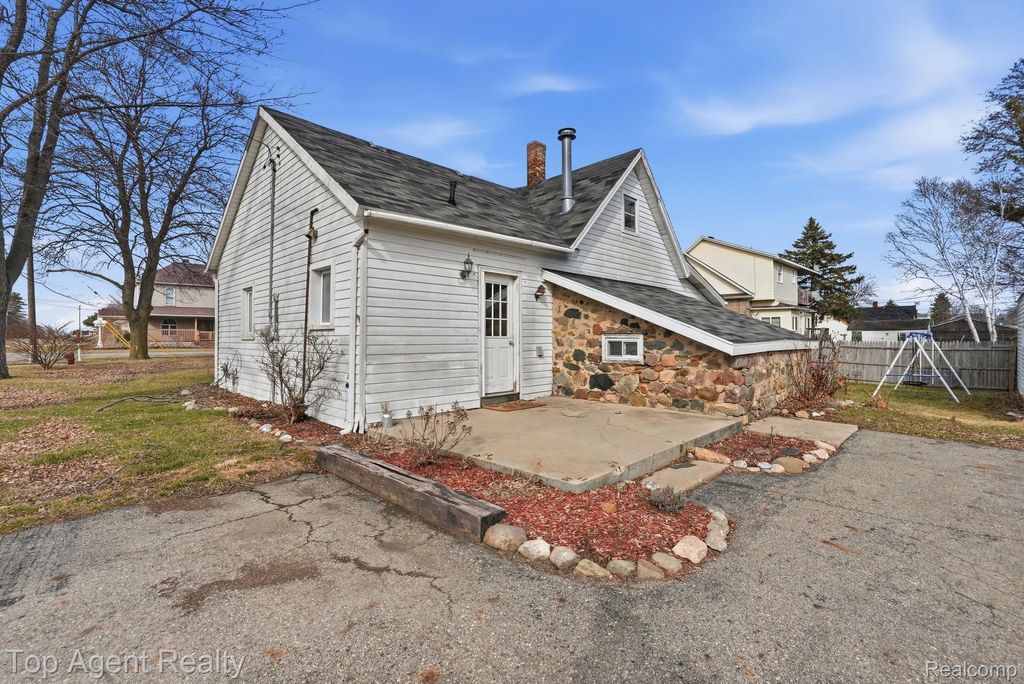Photo of 95 W Lapeer Street, Peck Village, MI 48466 (MLS # 20261018645)