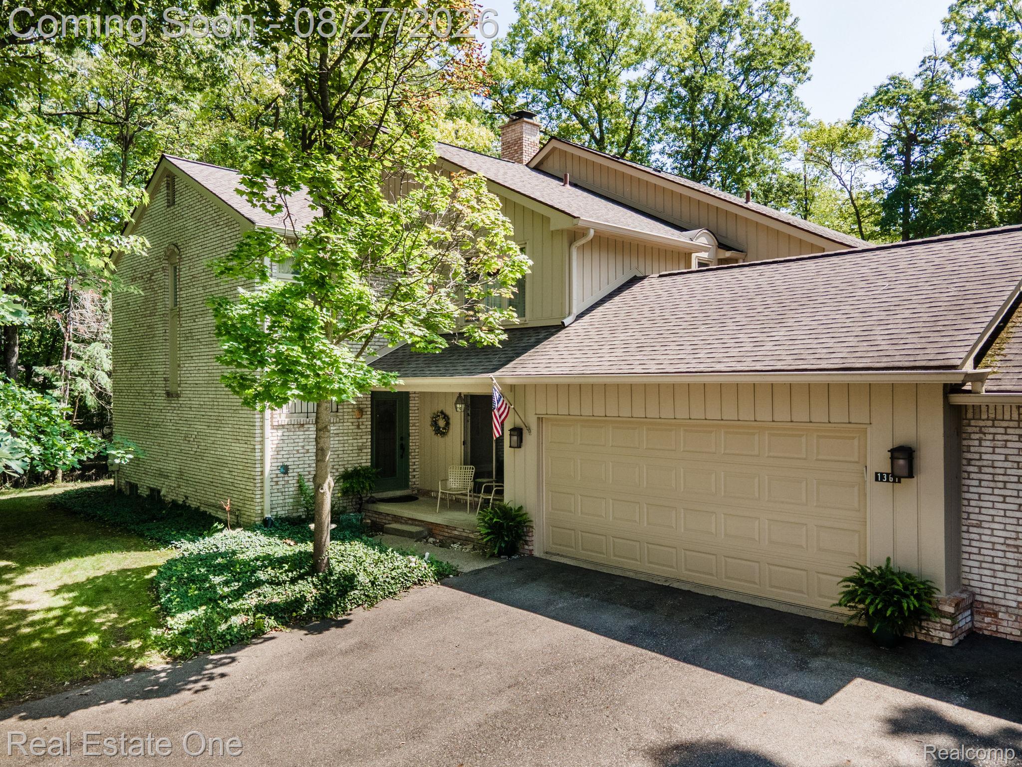1361 Knollcrest Circle