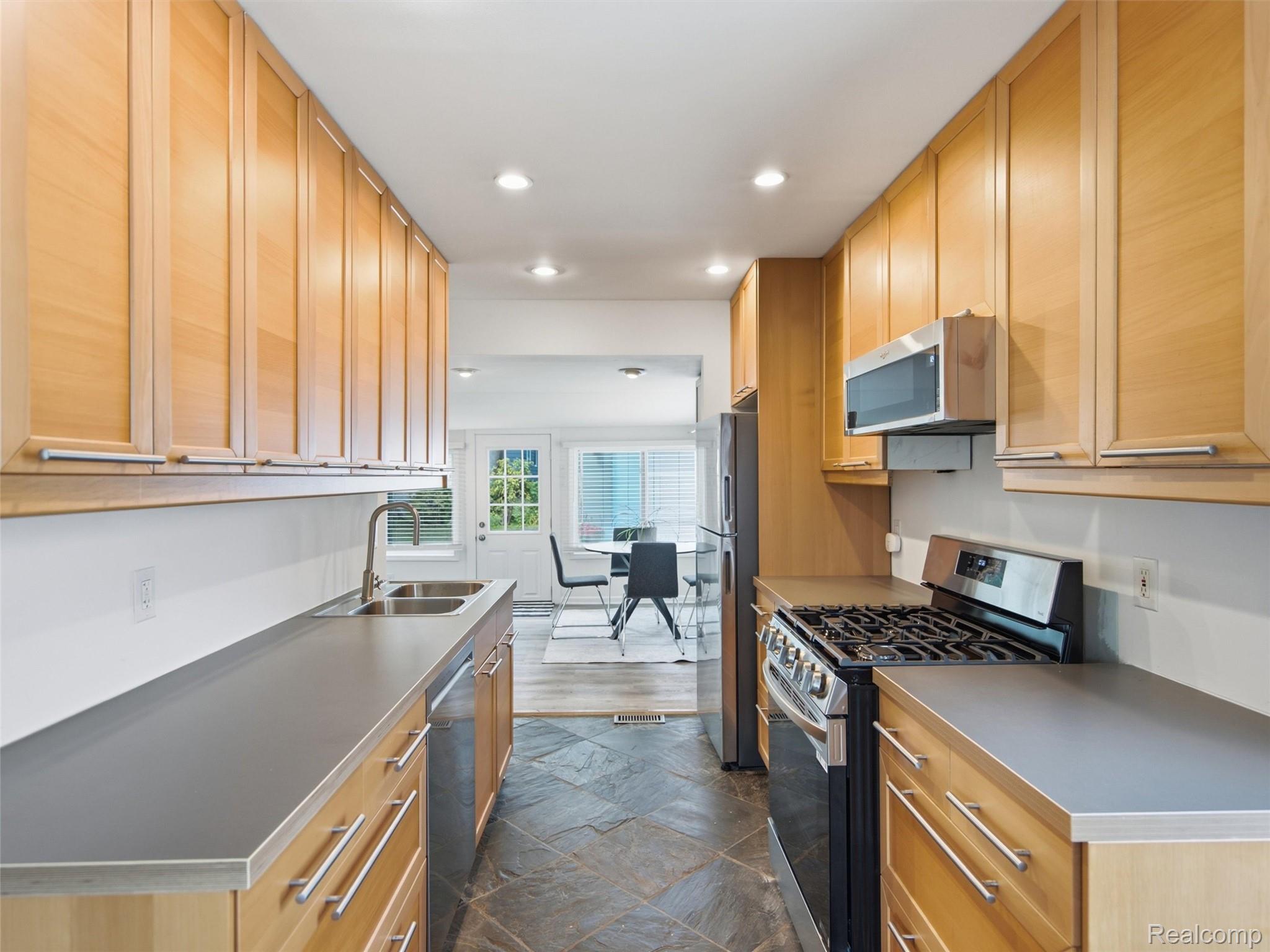 561 Stratford Road
