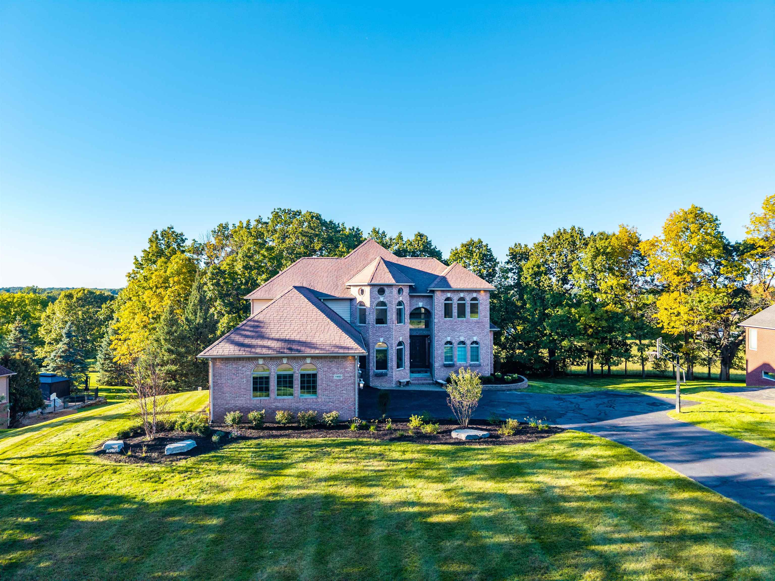 11460 Tyrone Trail