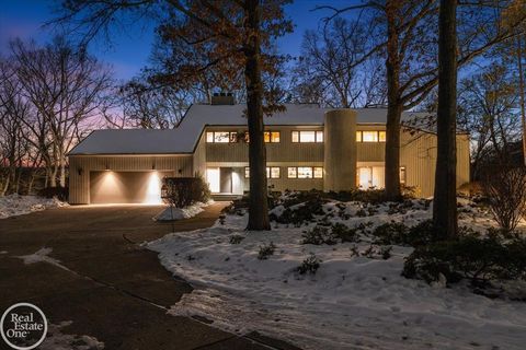 3750 Orion Road Oakland Charter Township MI 48363